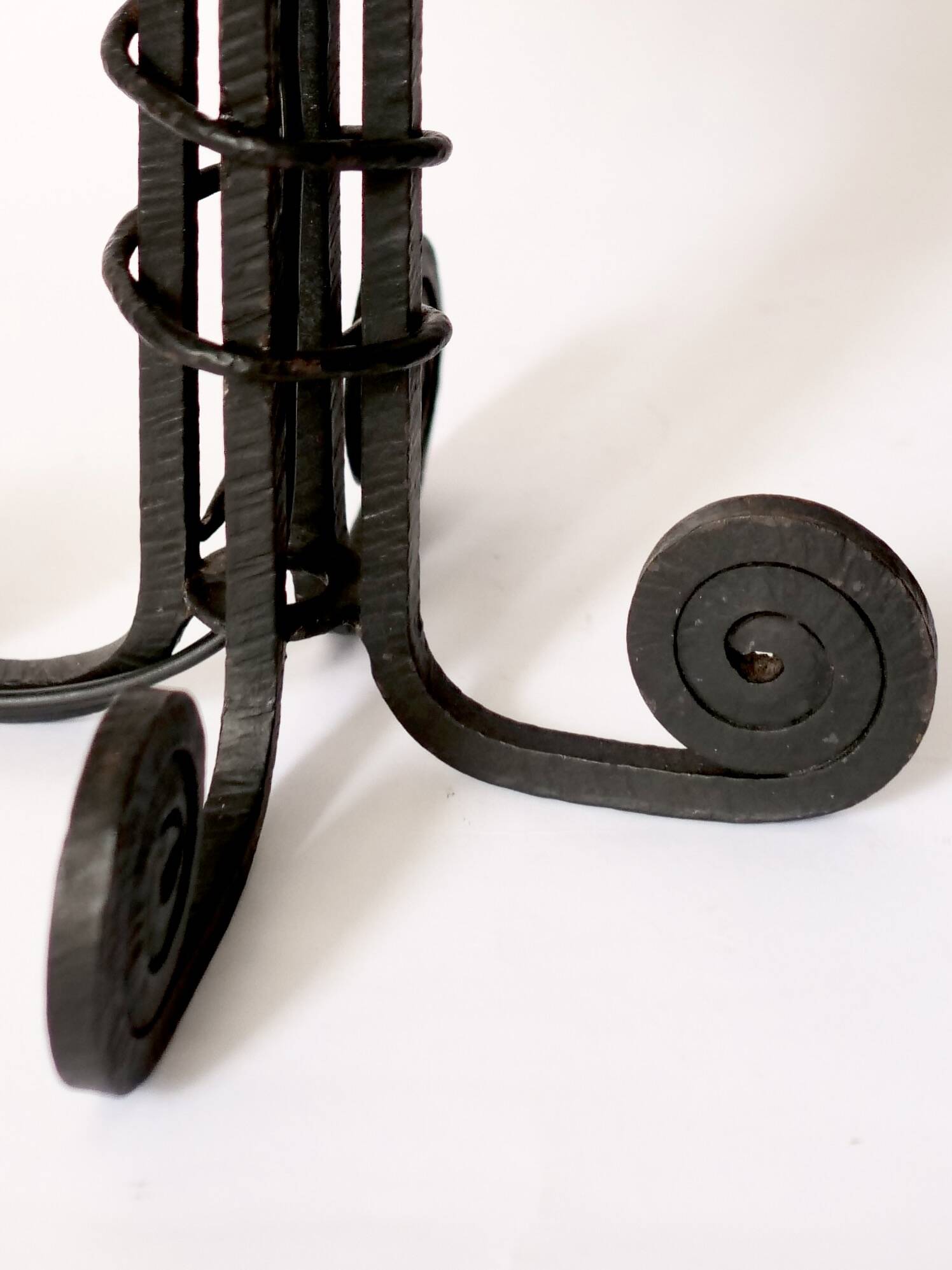 Pair of Art Deco lamps in wrought iron circa 1930