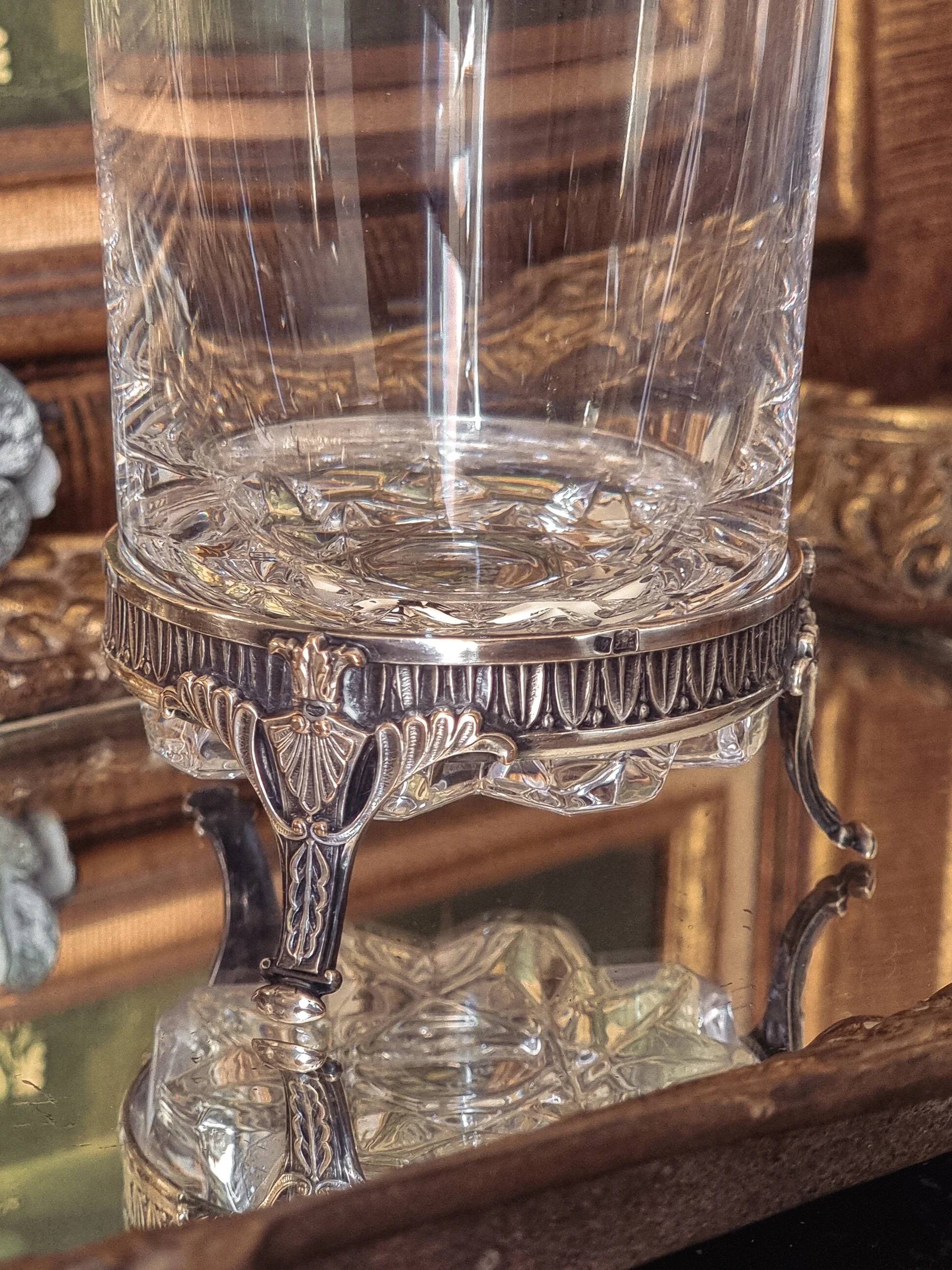 Boîte en cristal et métal argenté