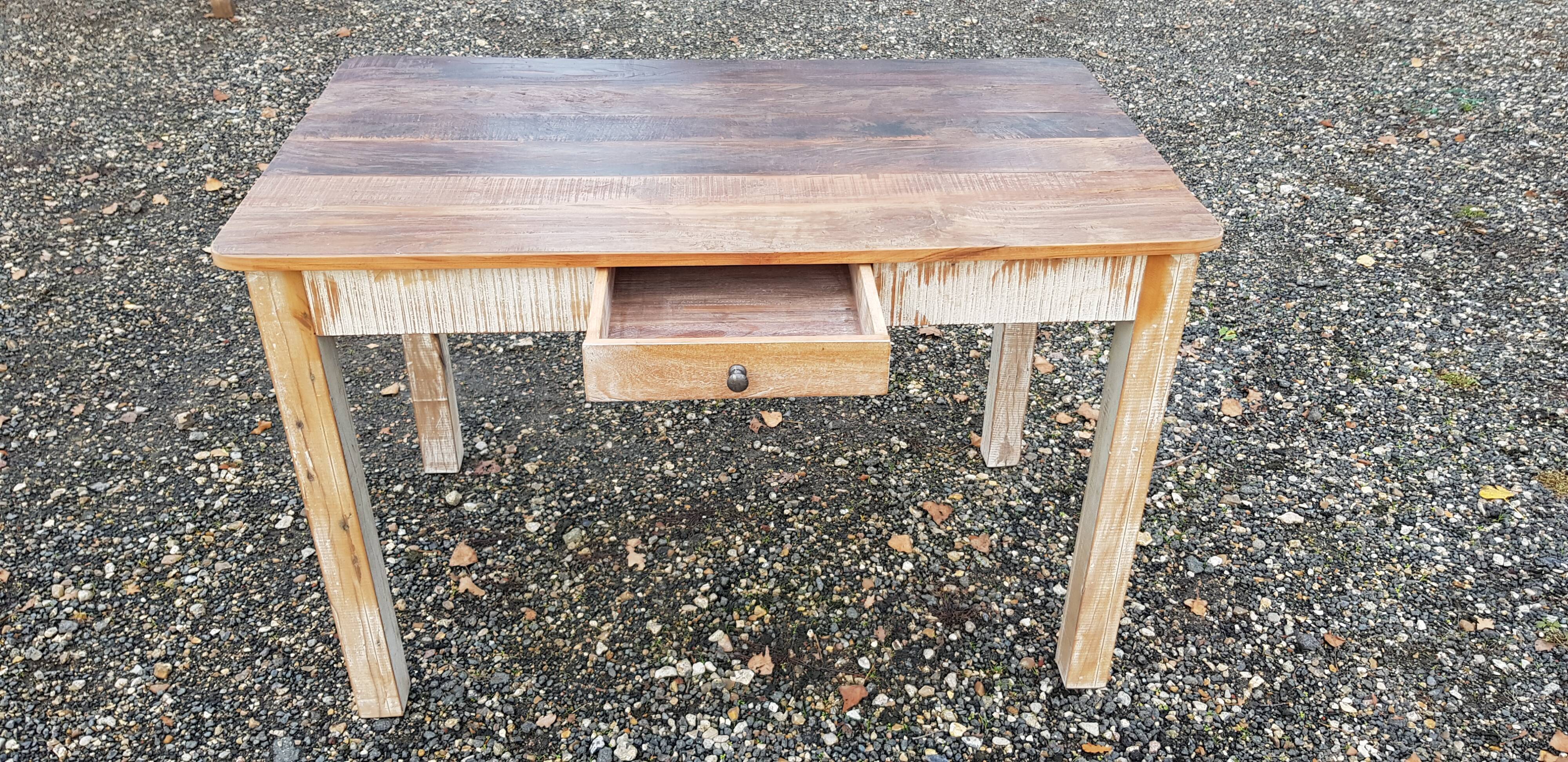 Kitchen dining table