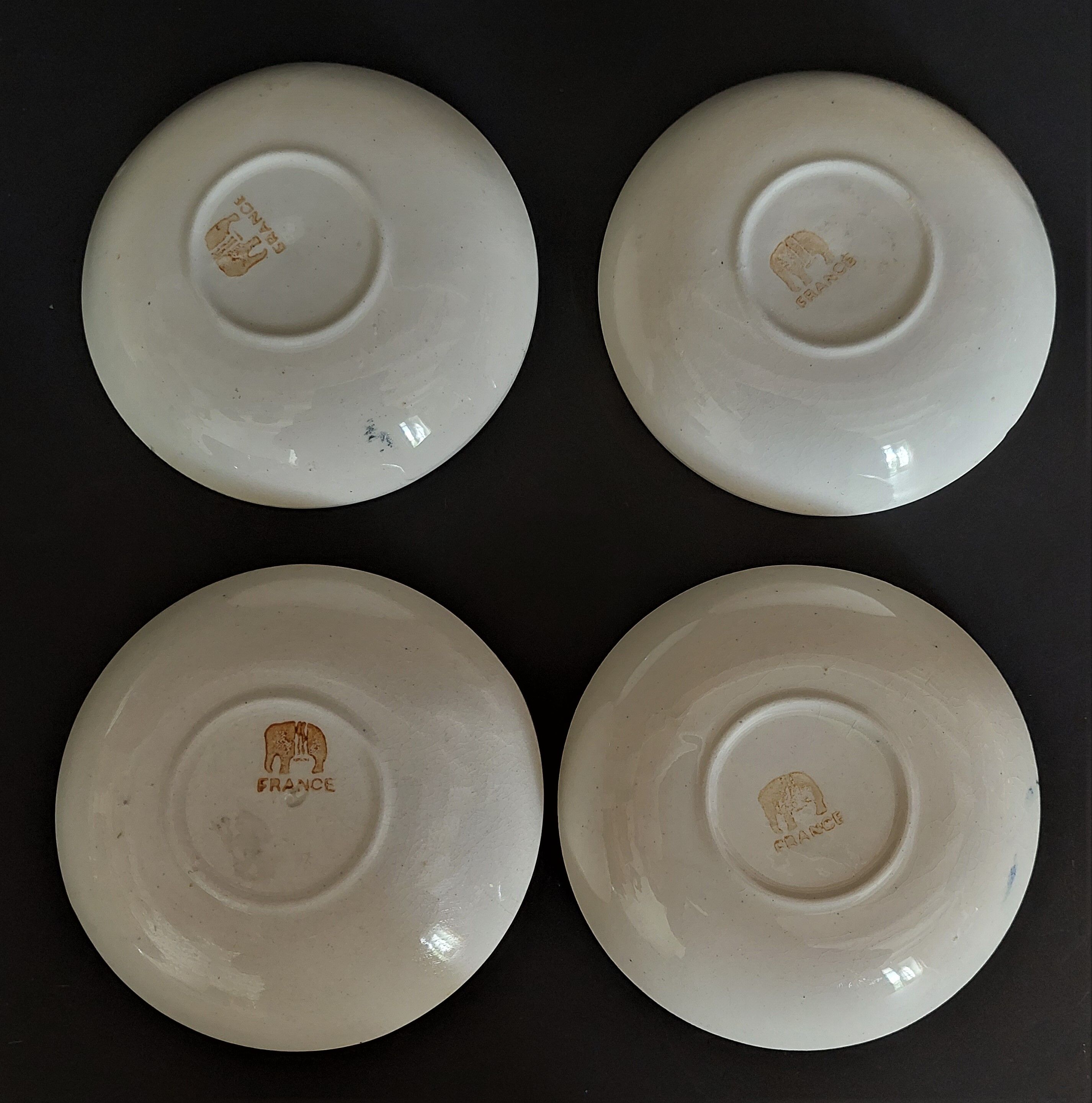 Series of four hollow plates for dolls tea set in earthenware XXth