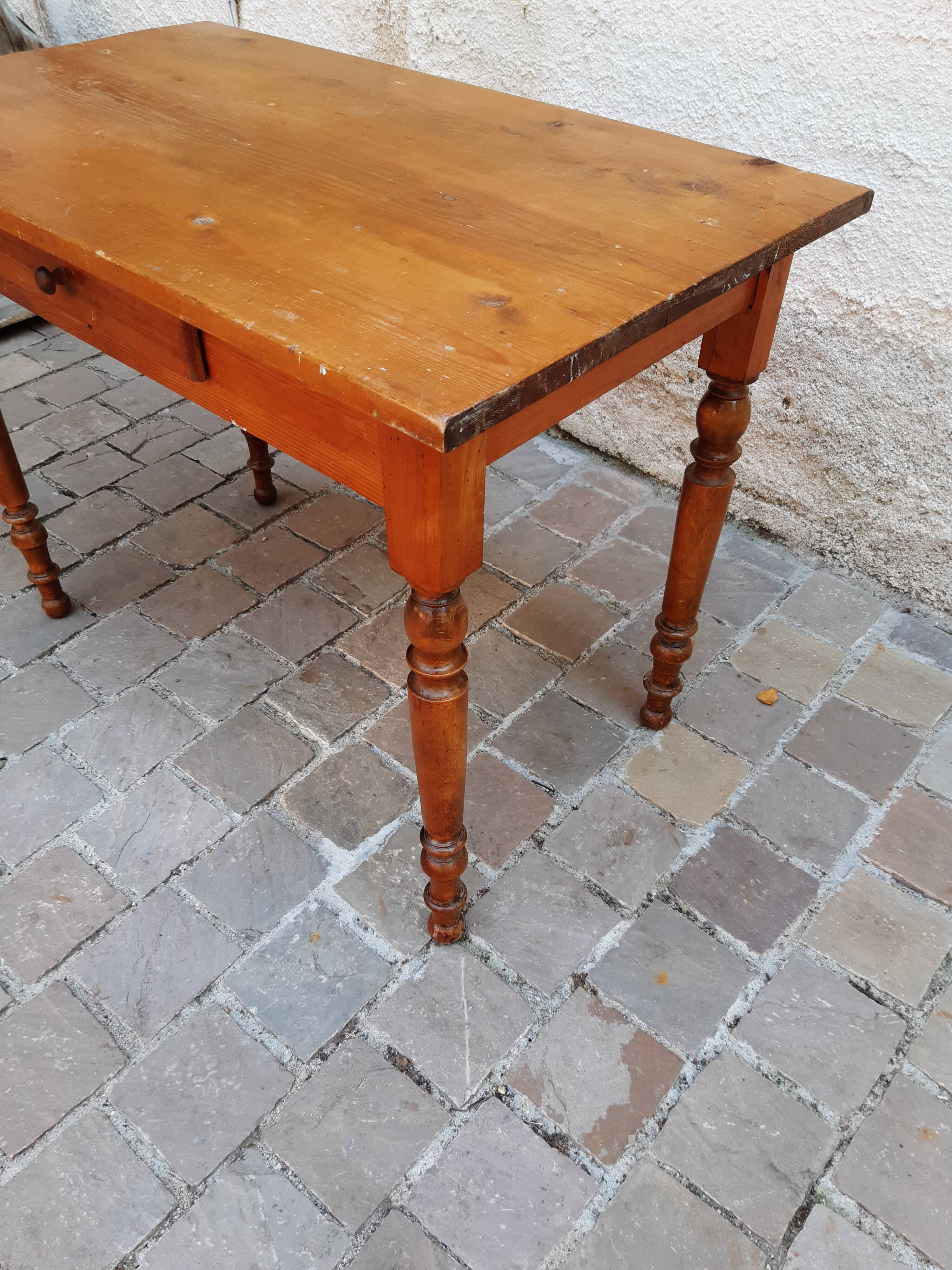 Fir tree desk