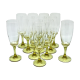 12 champagne flutes