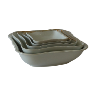 Set of 5 square dishes in white earthenware.