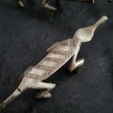 6 vintage knife rests, brass crocodiles, in excellent condition.