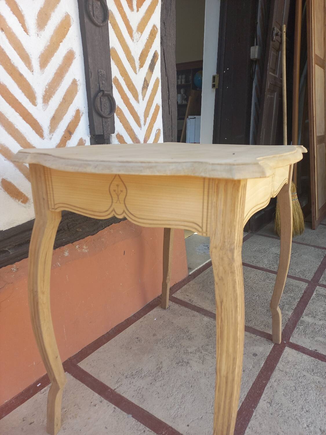 Small sandblasted wood desk table
