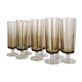 Light-coloured Luminarc champagne flutes