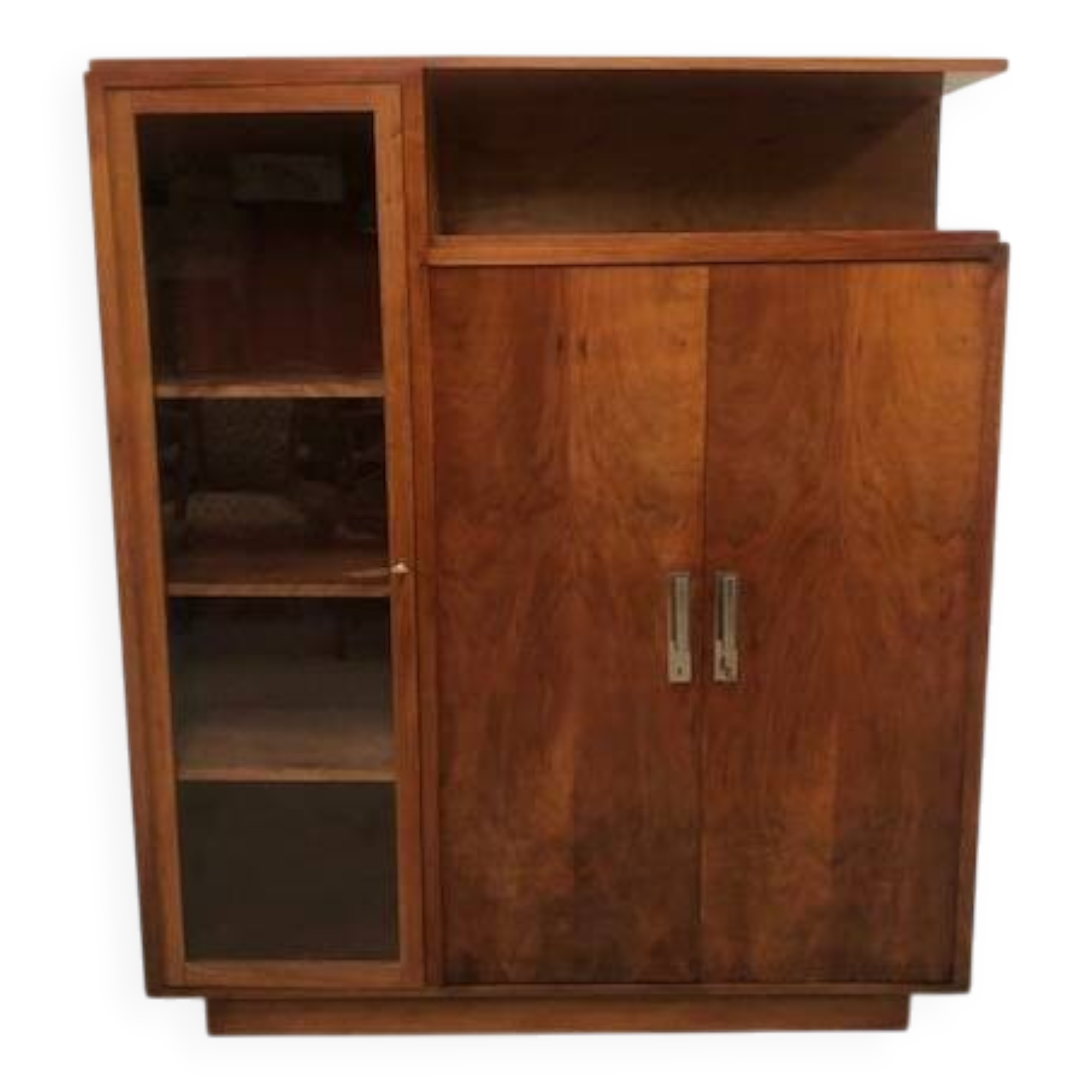 Glass cabinet from the 1940s