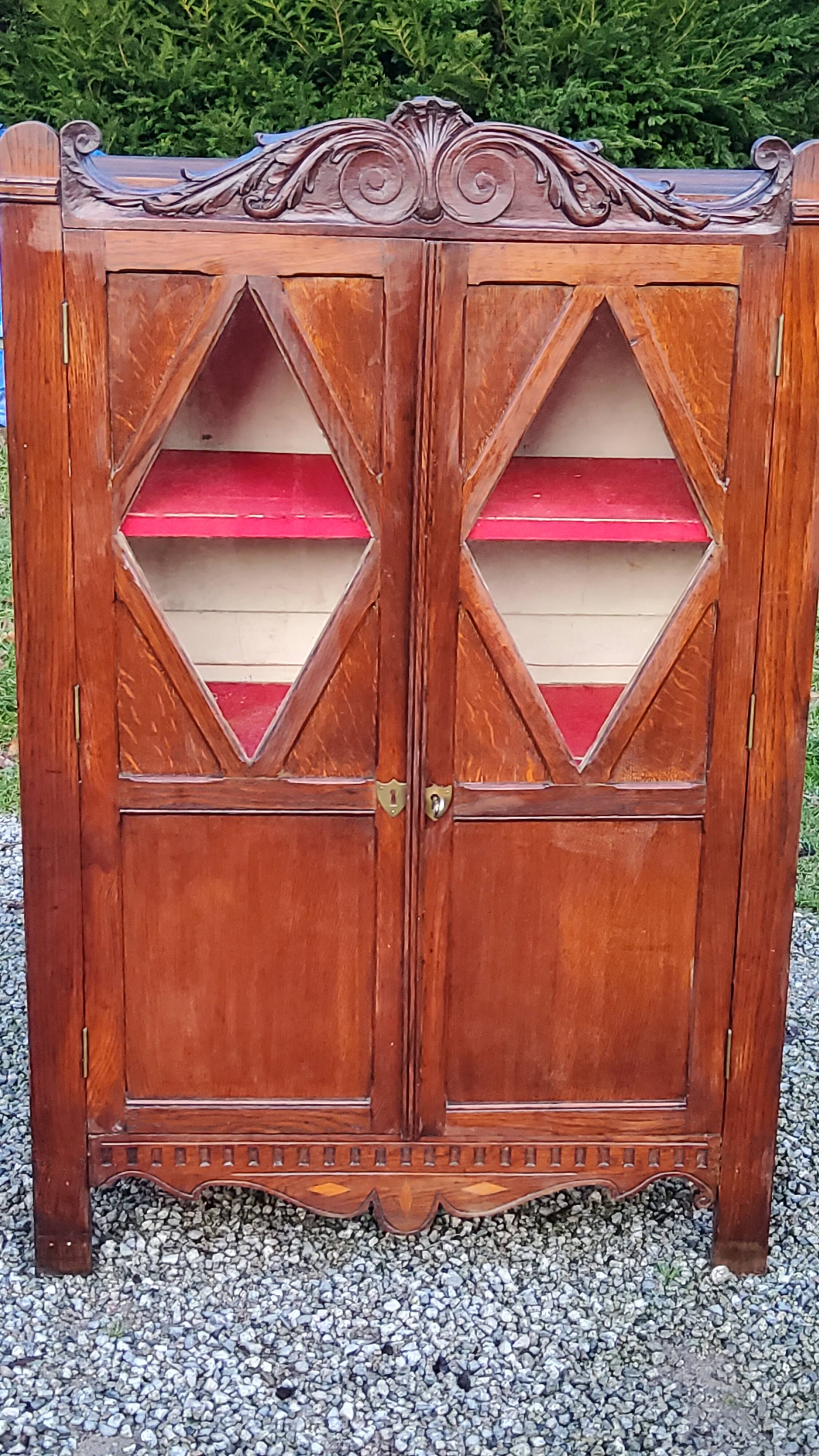 Library in solid oak and walnut, late 19th century