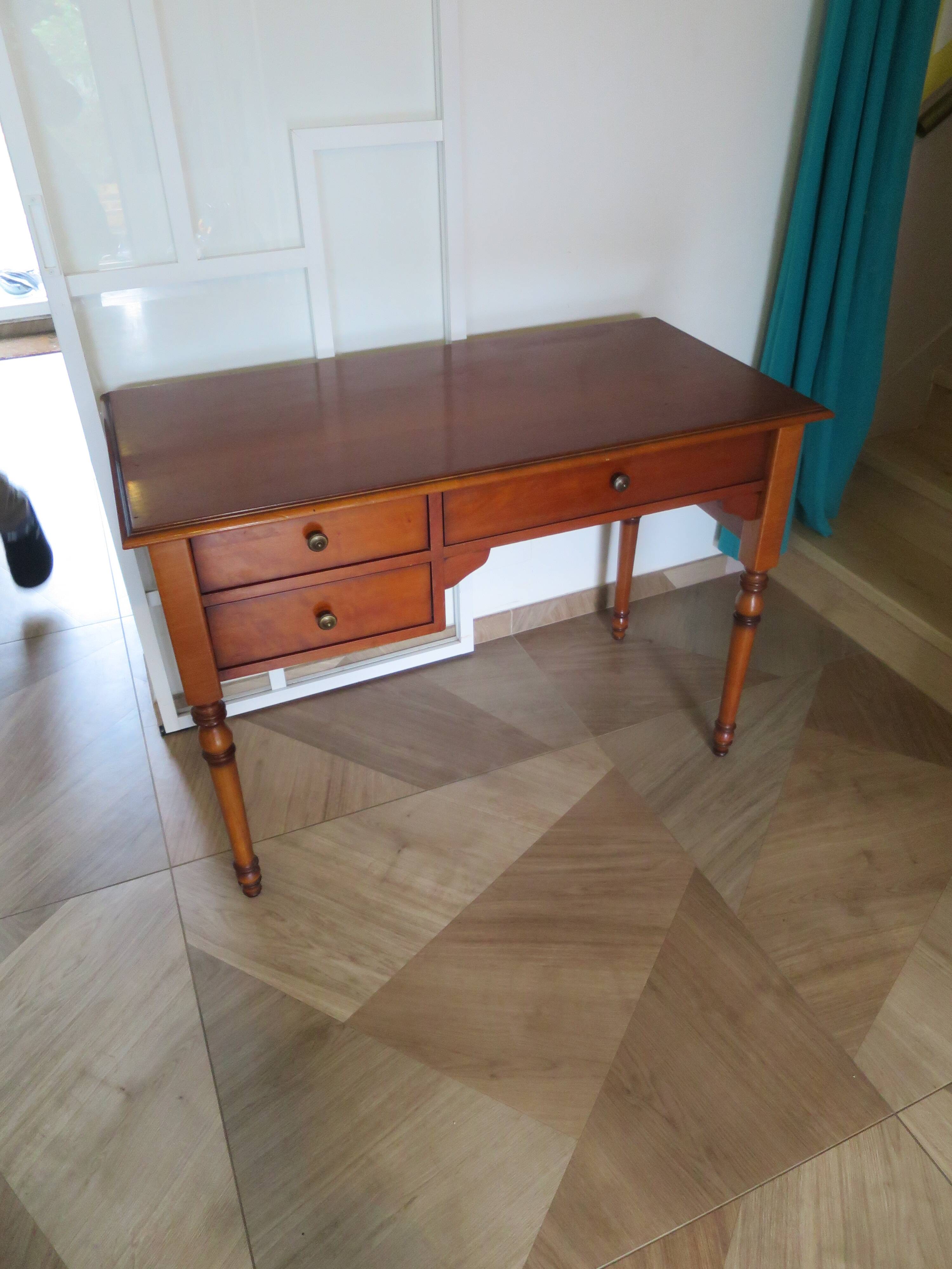 Small minister's desk - 3 drawers - cherry wood - Louis Philippe style