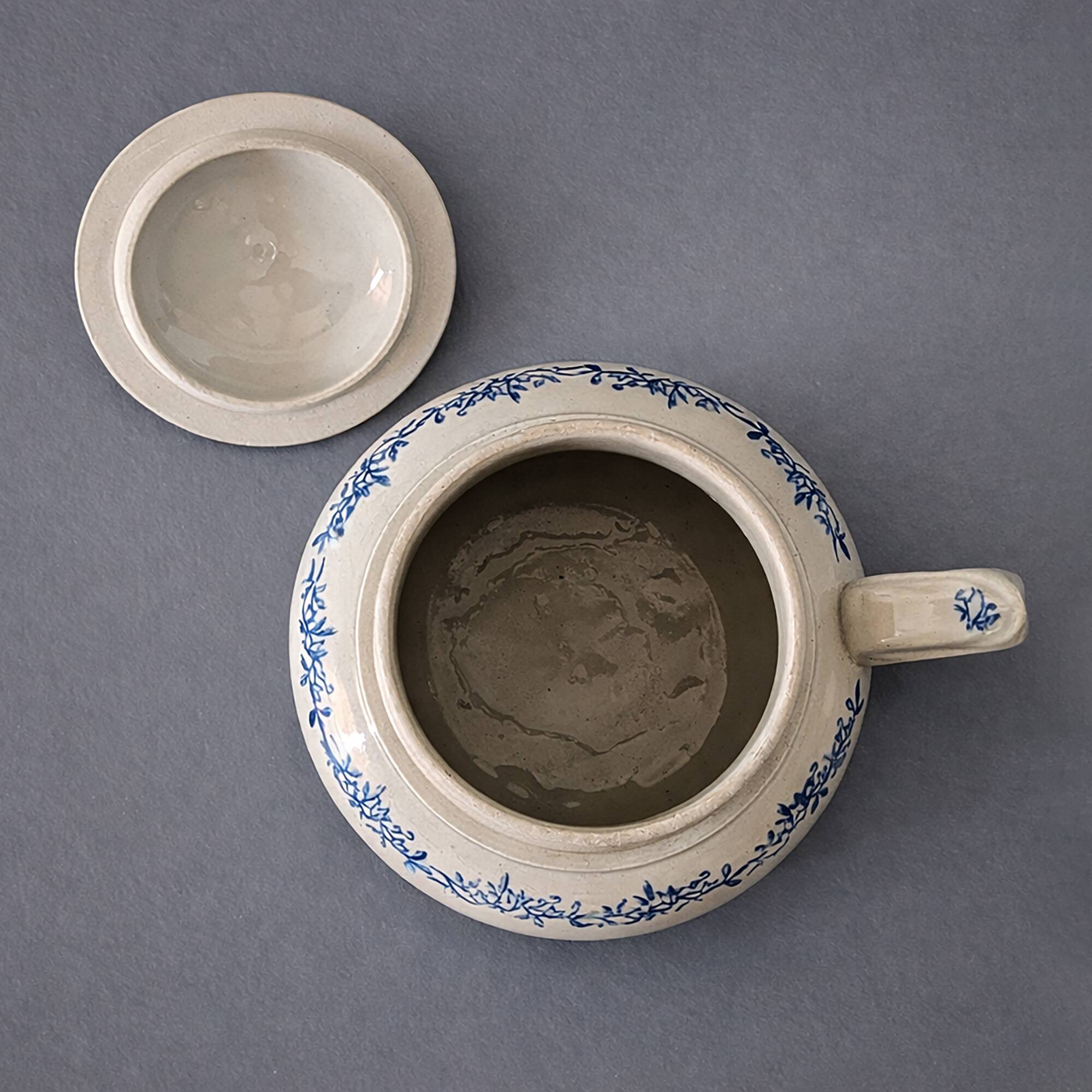 Saint-Uze ceramics