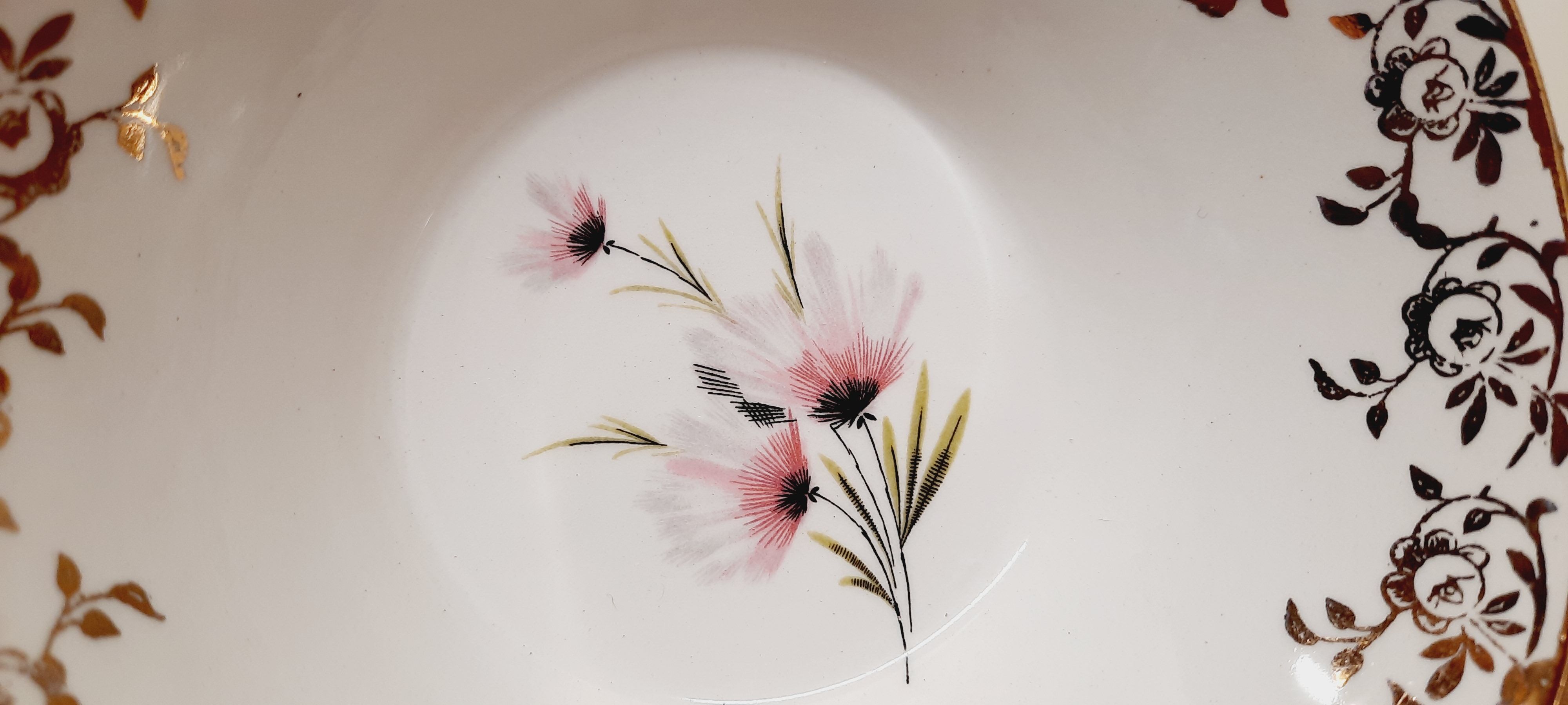 Set salad bowl and 8 Sarreguemines cups