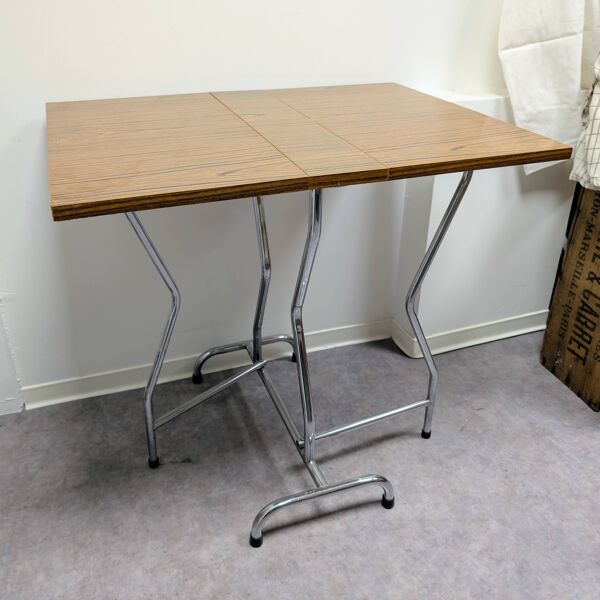 Table pliante en formica