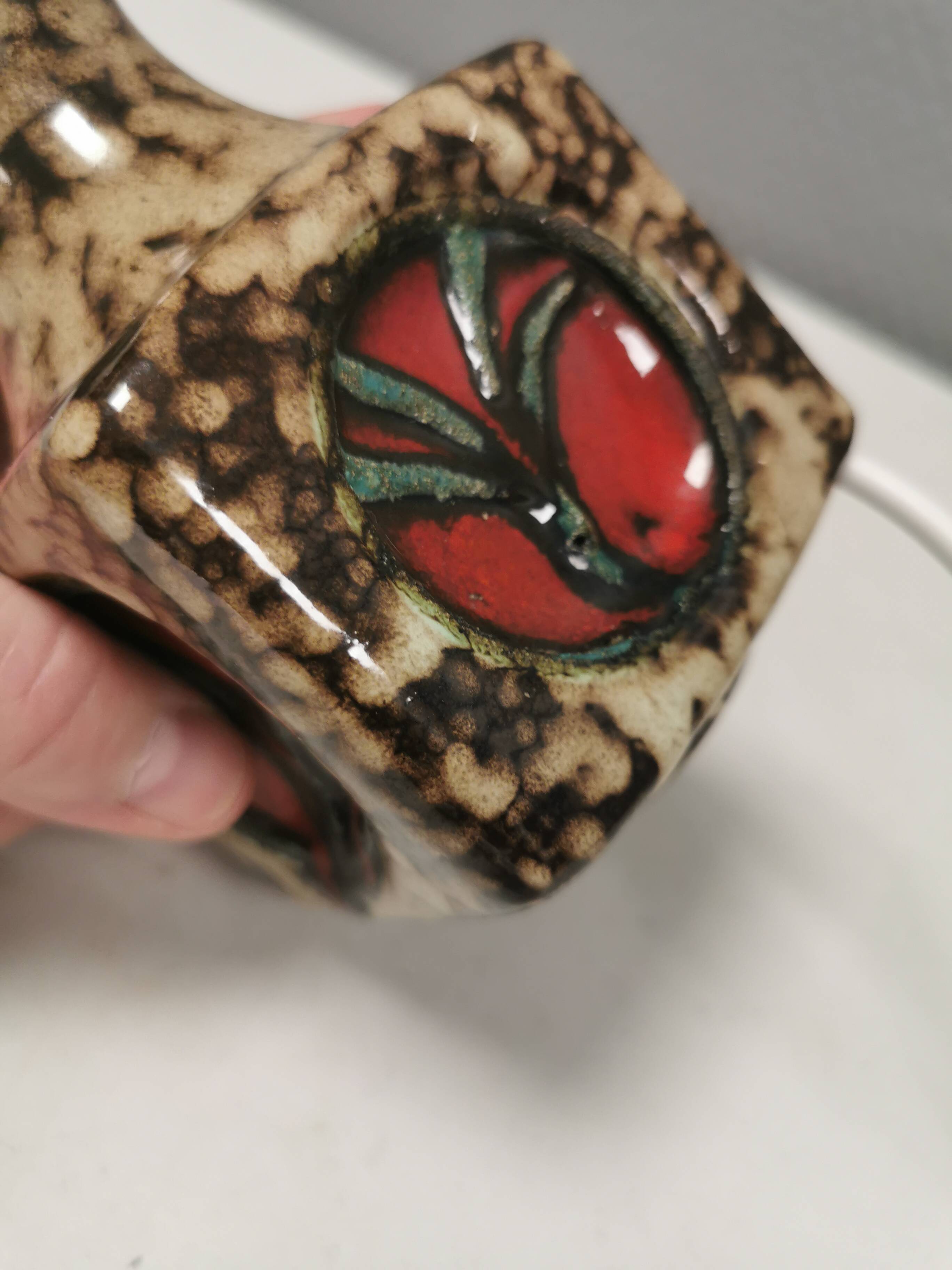 Small delicious ceramic table lamp, Danish and estimated from the 1970s.