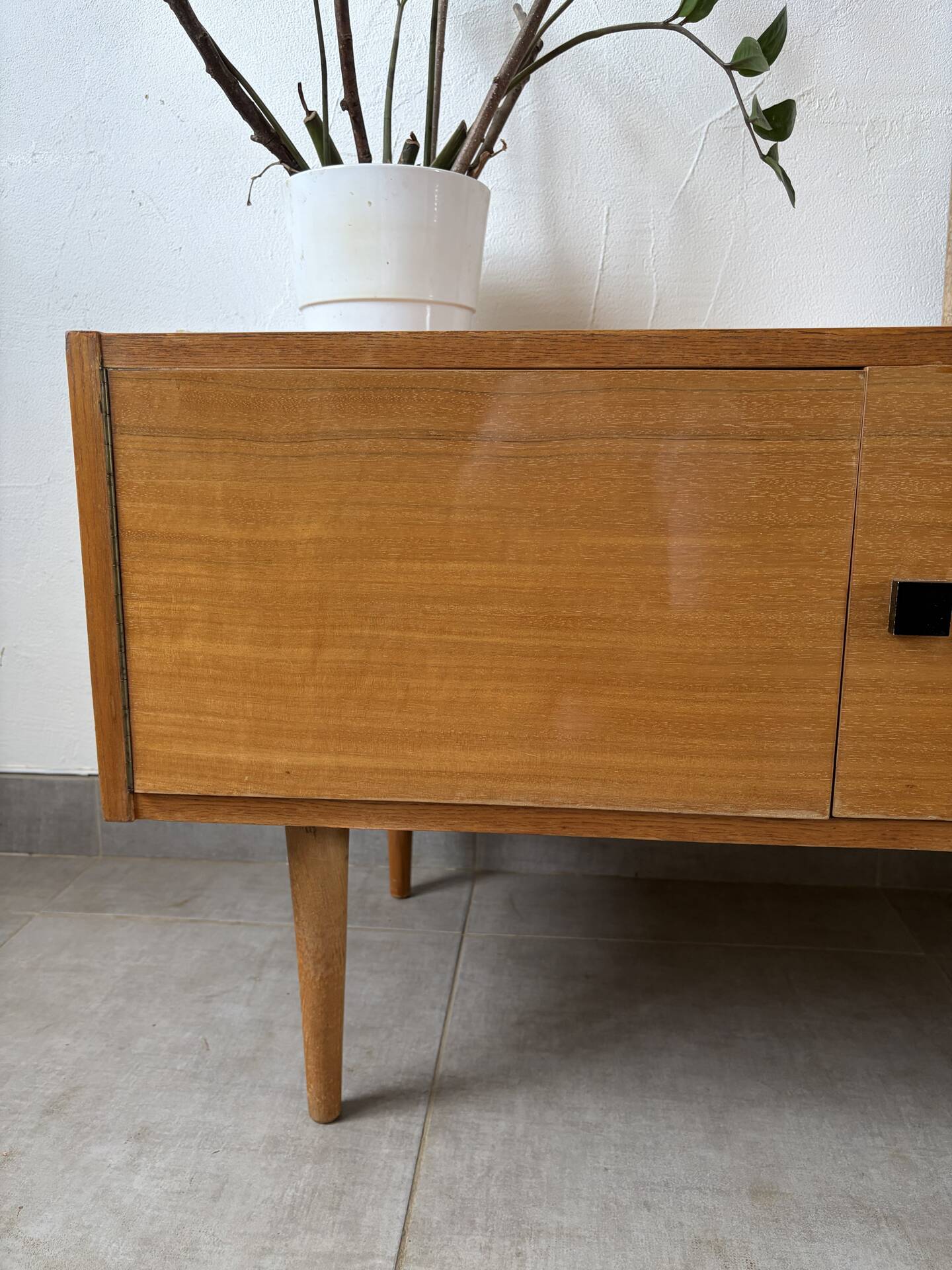 Vintage TV unit / sideboard