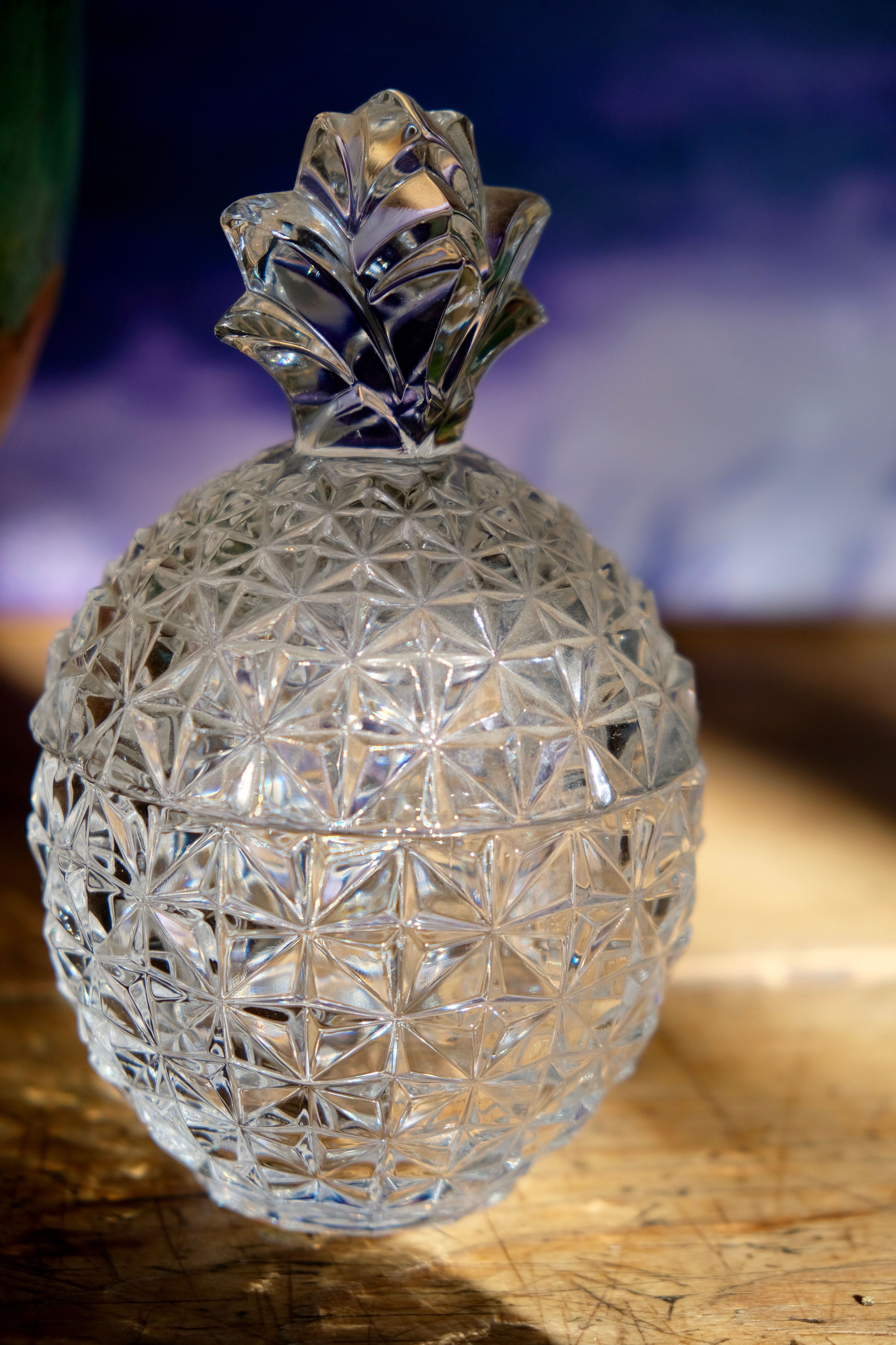 Pineapple cut crystal