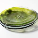 Ensemble d'assiettes en verre Kosta Boda Mine : Art scandinave par Ulrica Hydman Vallien