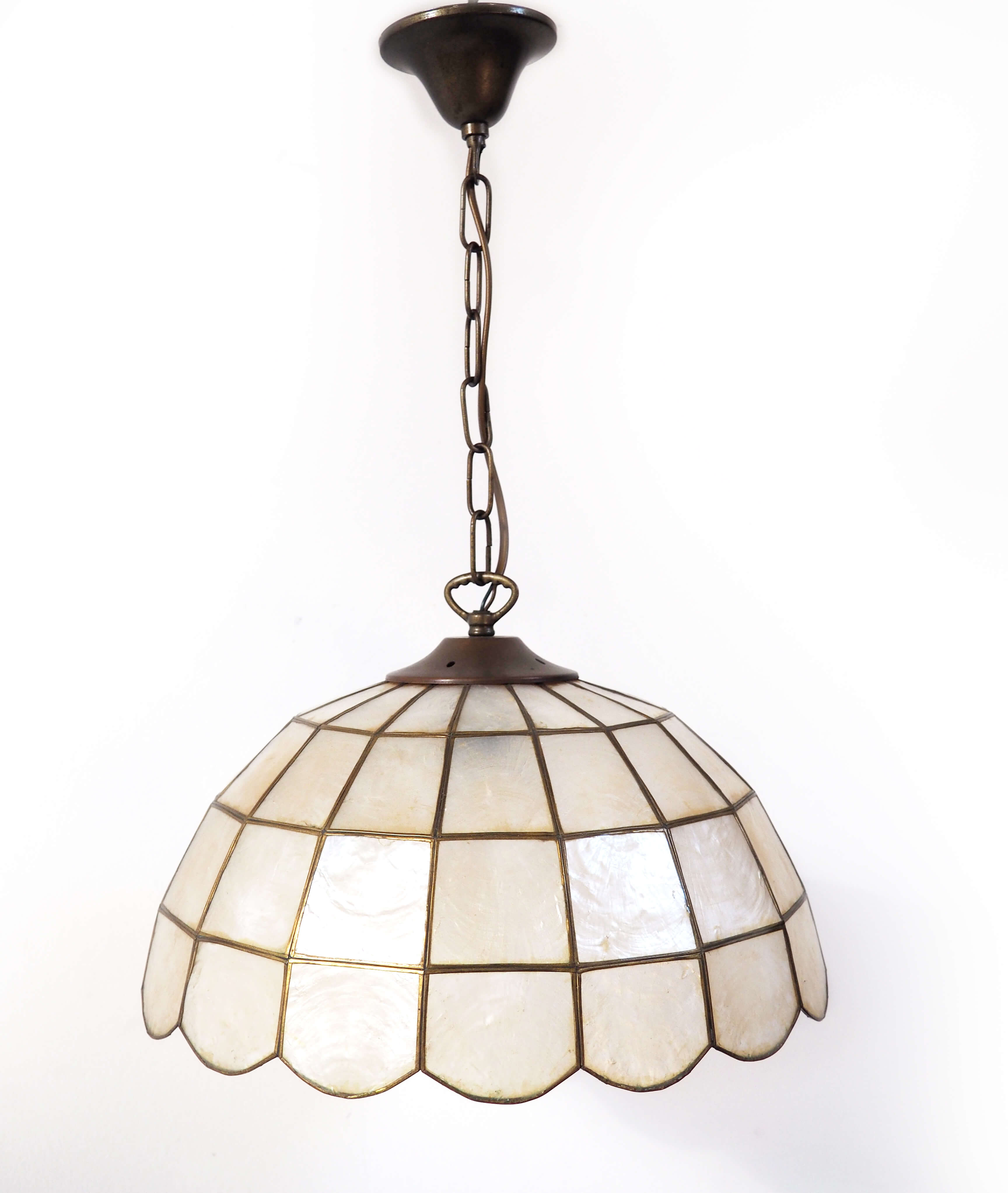 Suspension nacre chaine