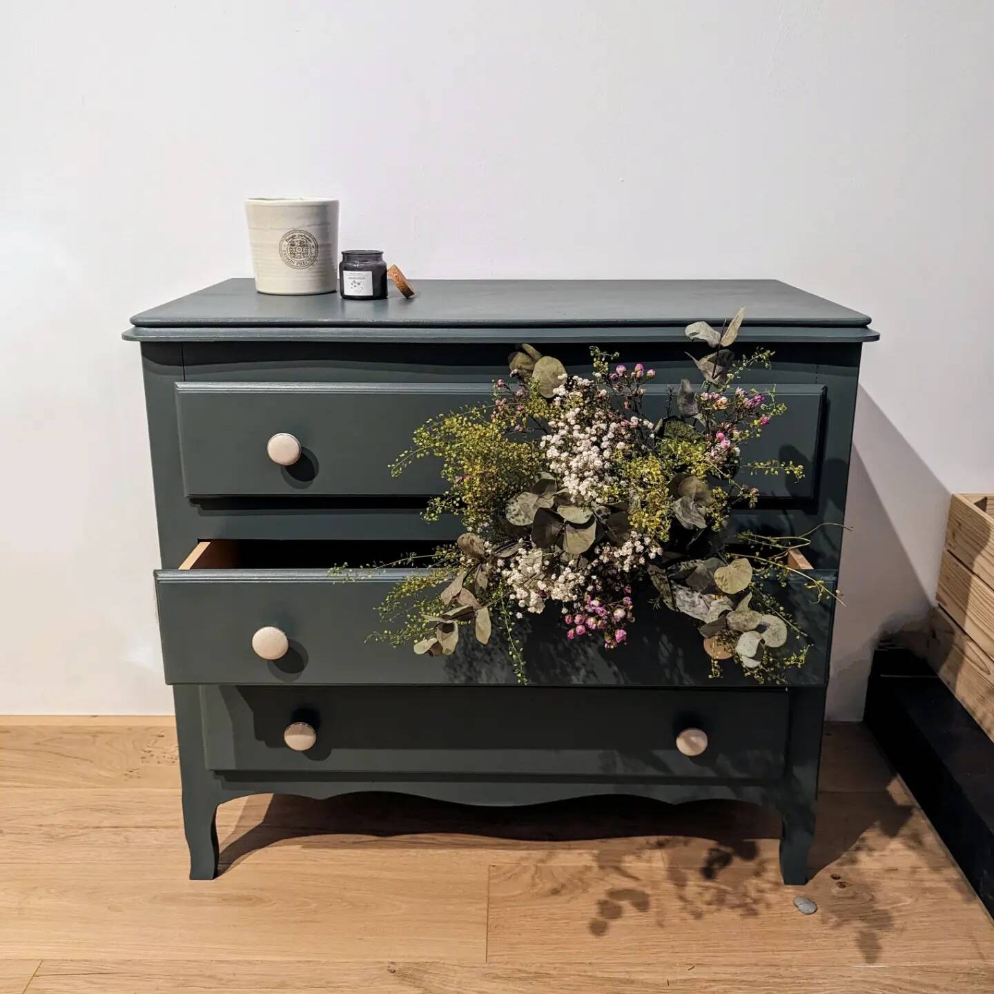 Commode ancienne cossue