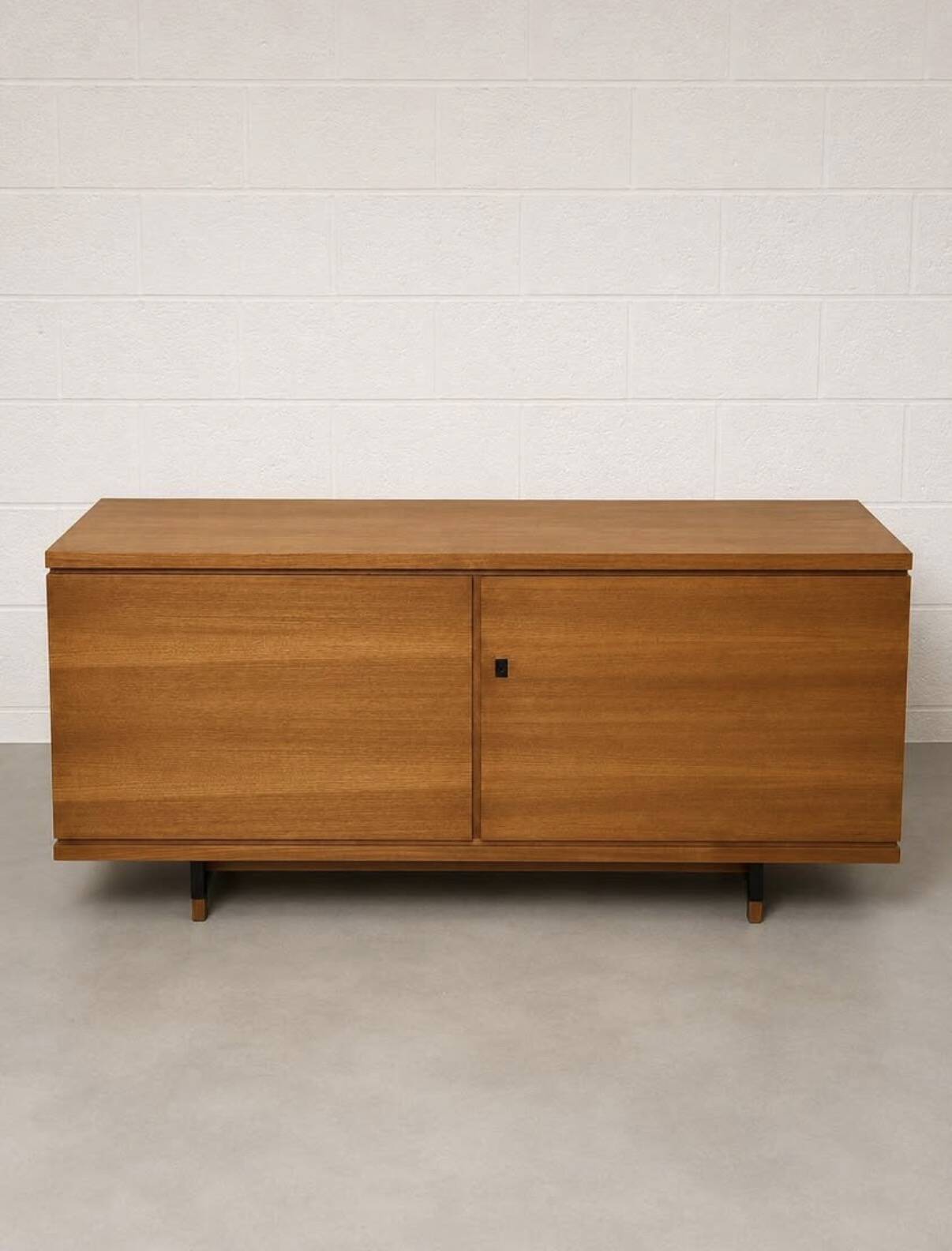 Buffet en teck mid century design - années 1960