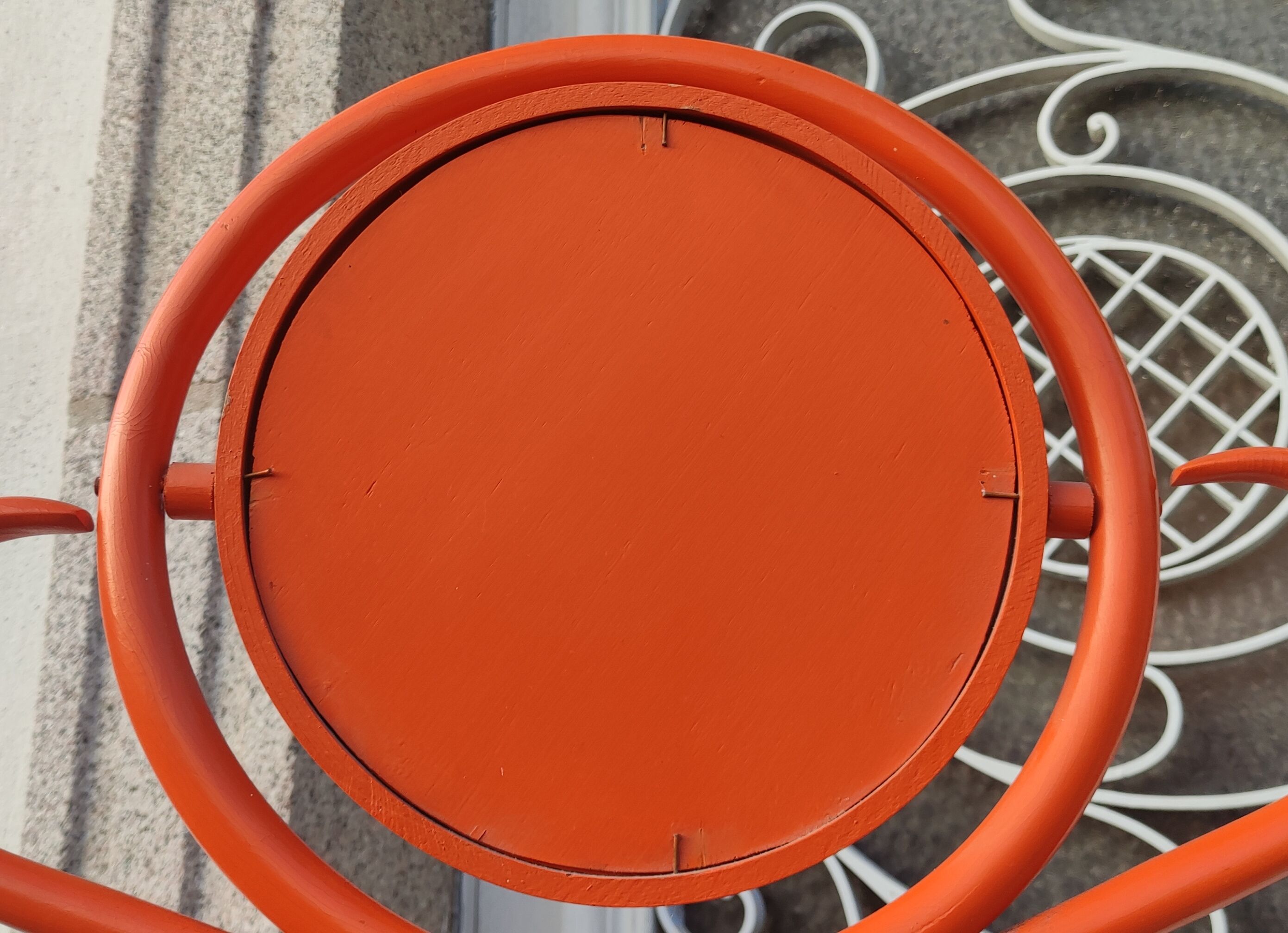 Mirror coat rack on foot