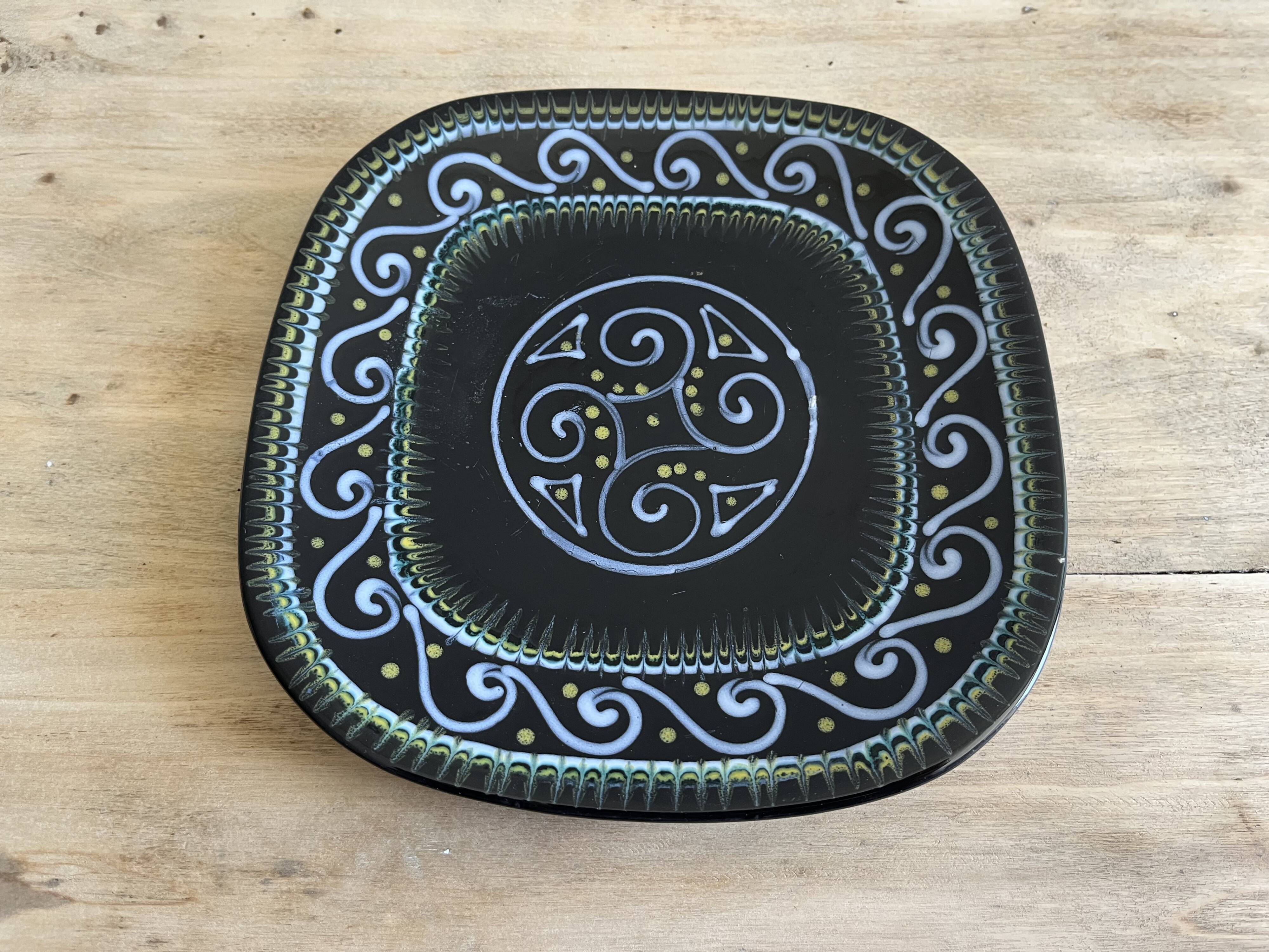 Ceramic plate Ty Breiz