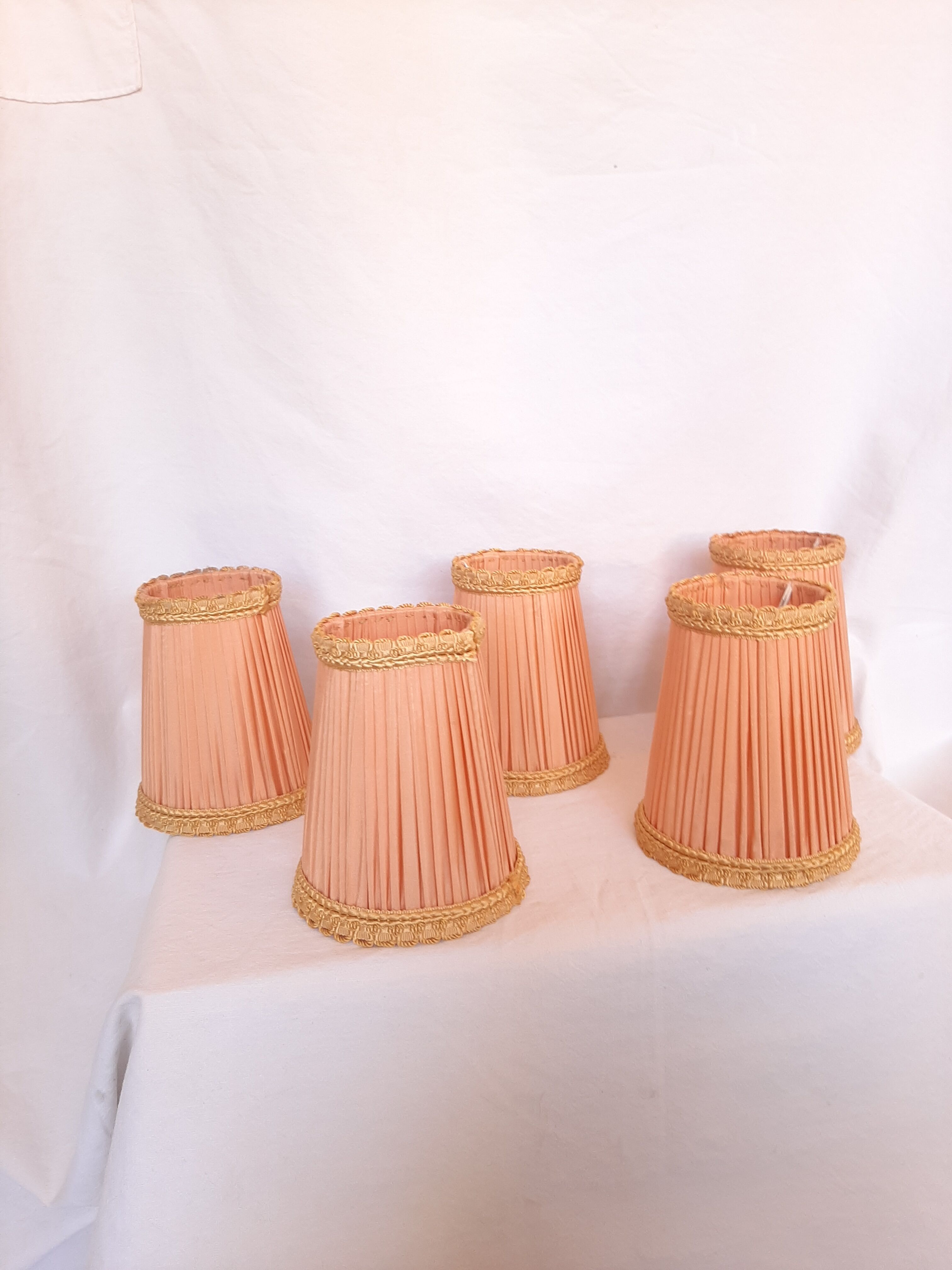 5 lampshades with clips for chandelier, 60s, pleated taffetas peach and golden trimmings