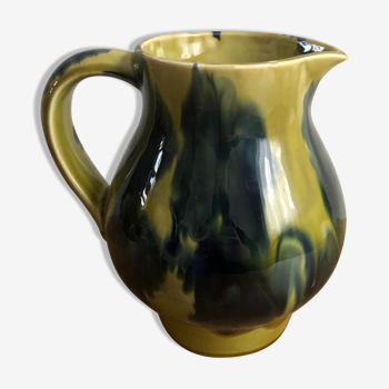 Two-color carafe