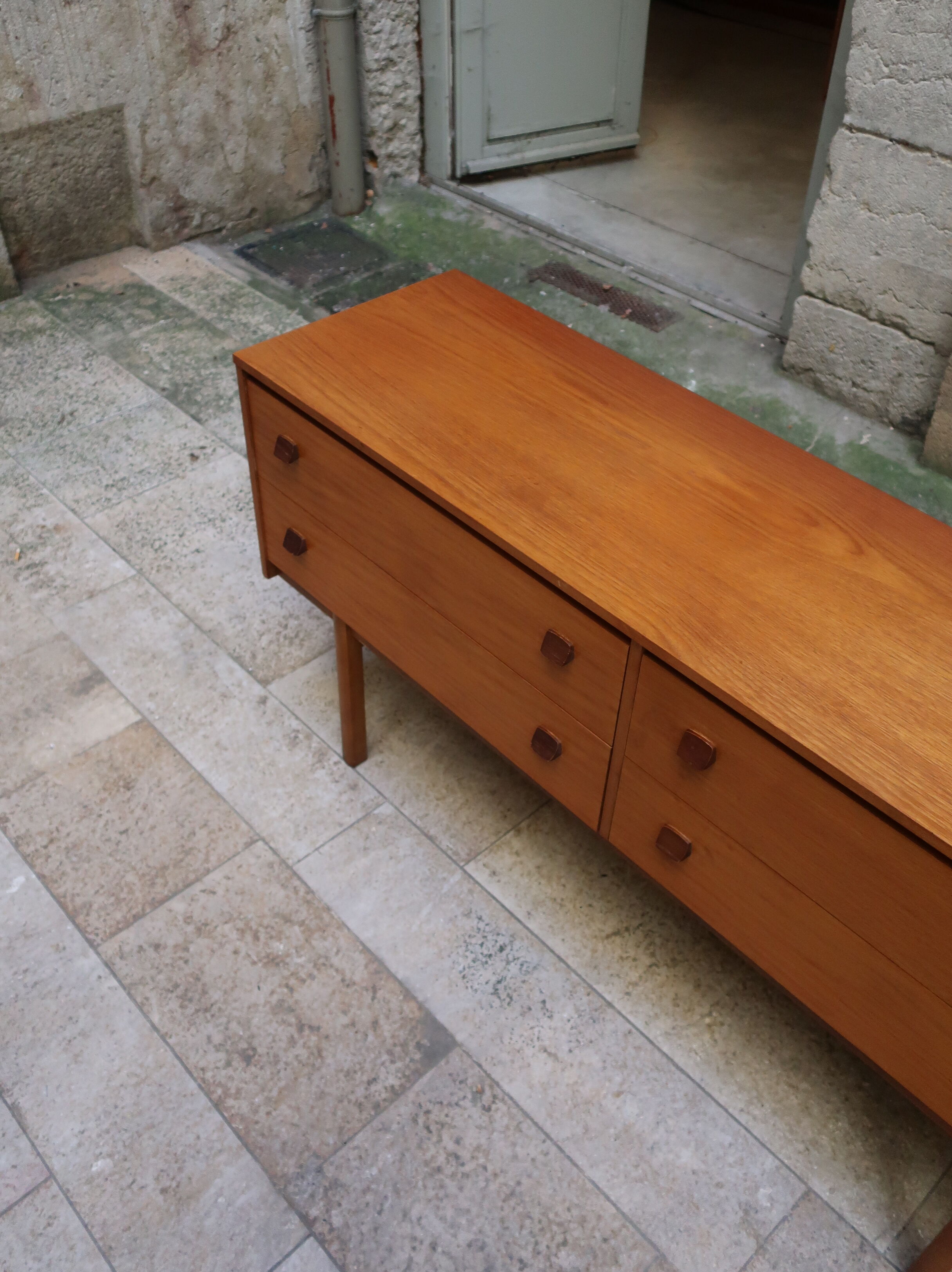 Wooden thread from the 1960s