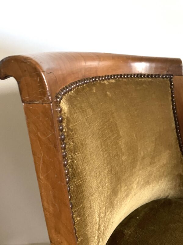 Chaise gondole en velours côtelé jaune moutarde