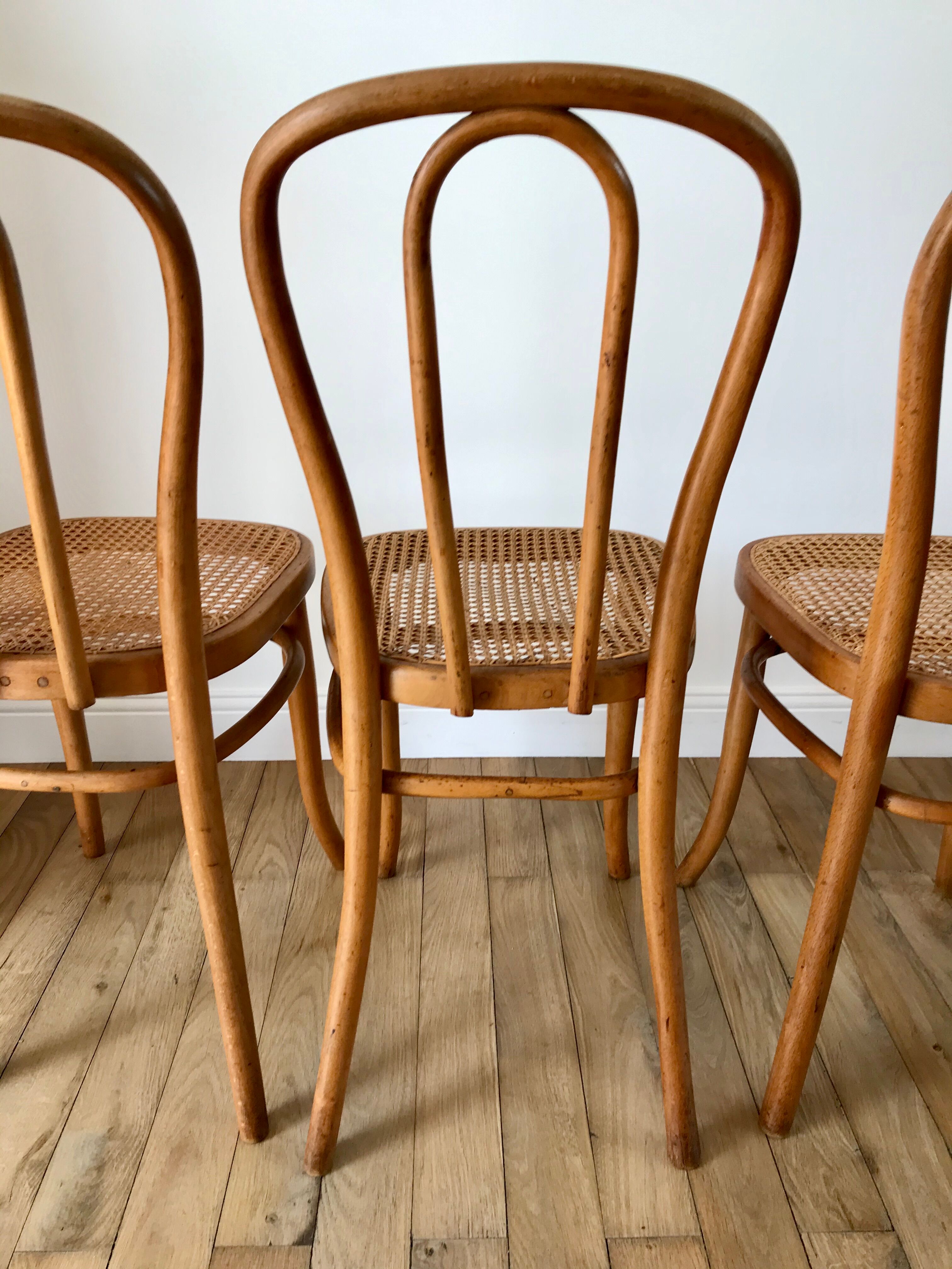 Set of 4 cane chairs in bentwood and honey-coloured cane thonet early 20th century