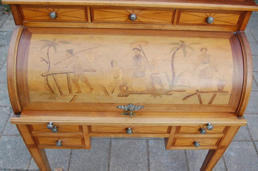 cylinder desk in Louis XVI style