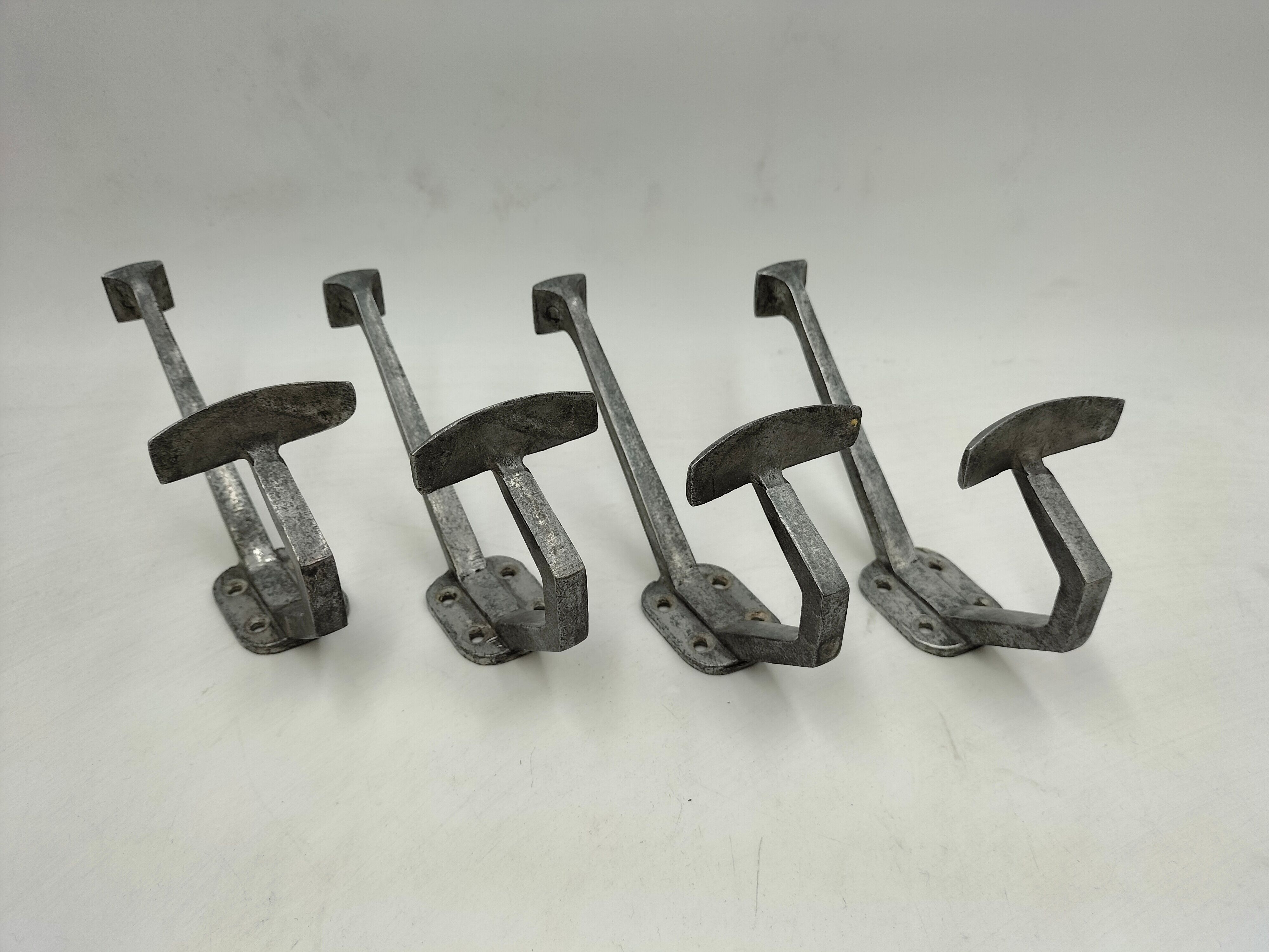 Set of 4 hooks