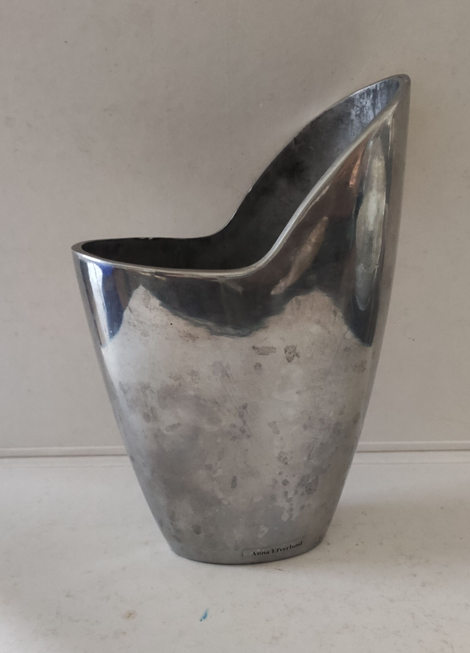 Vase Eva Efverlund aluminium fountain 80's