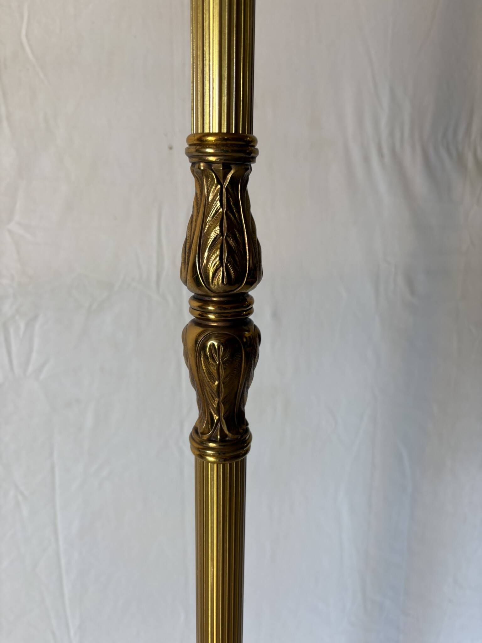 Brass torchiere floor lamp with neoclassical decoration – Empire style