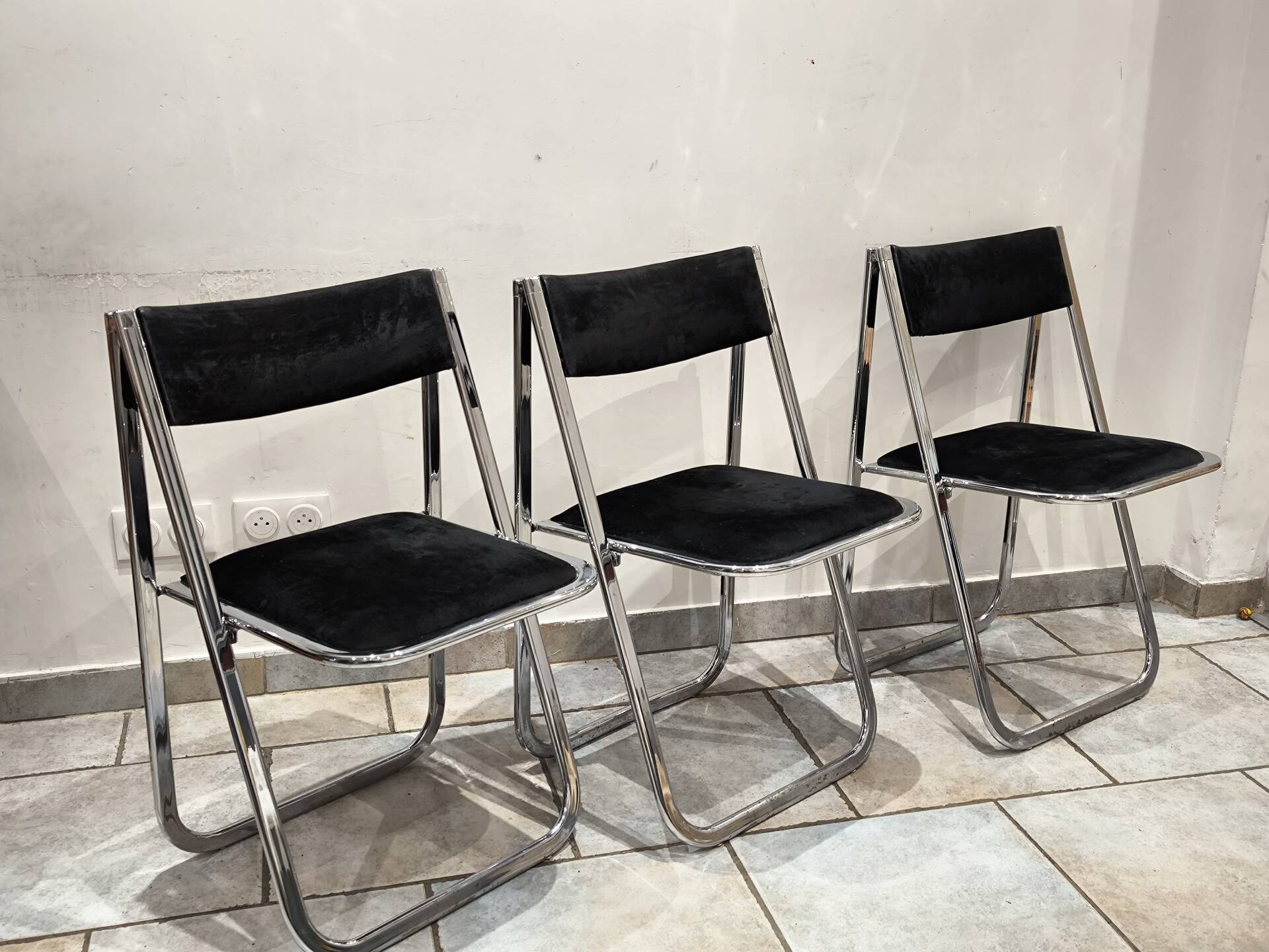 3 Tamara folding chairs from the 1970s