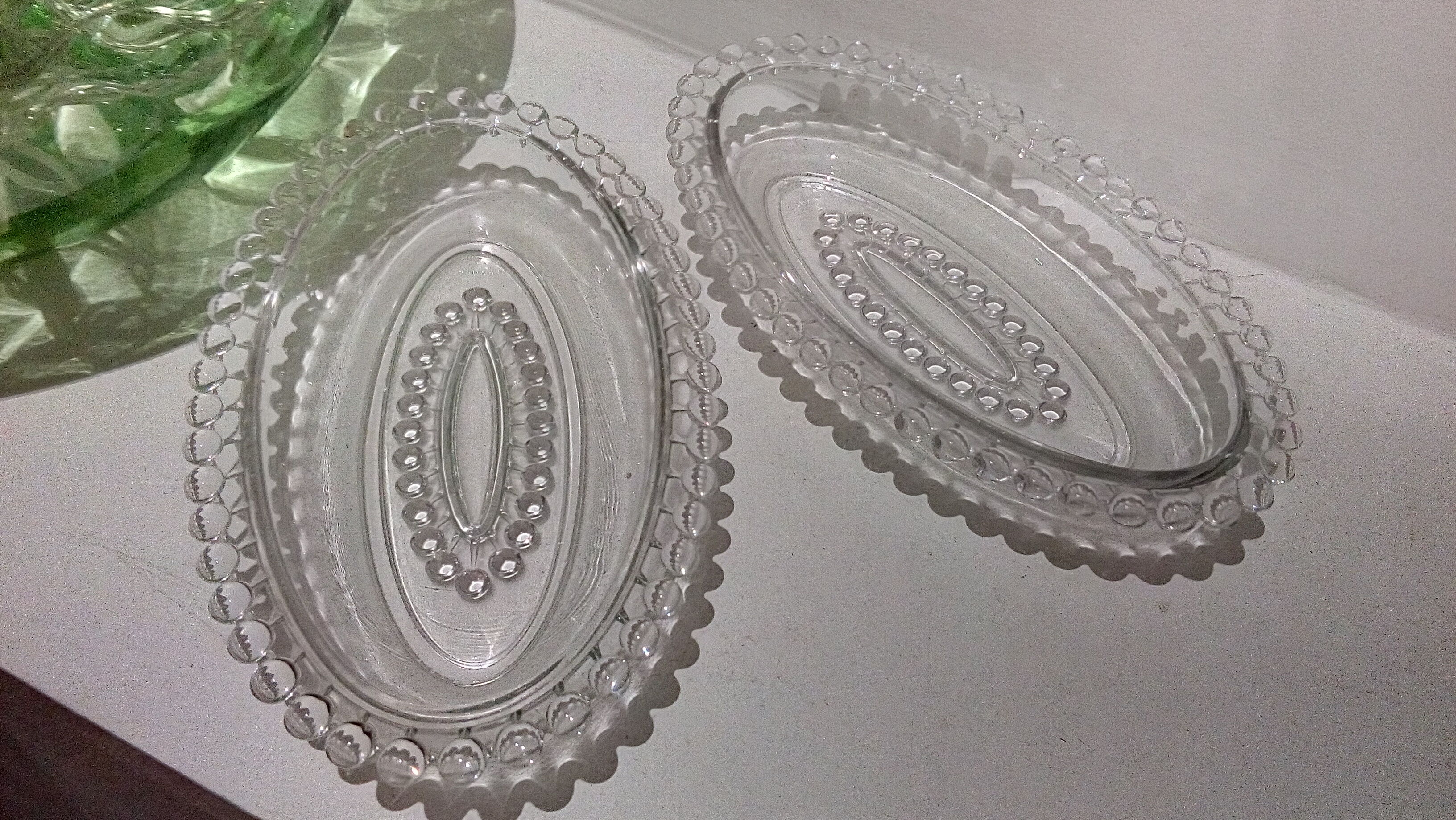 Duo of glass beaded raviers