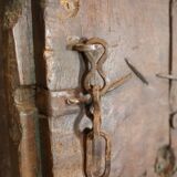 Indian door 2 leaves with closure and rings