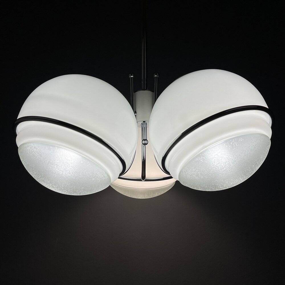 Large Italian globe pendant lamp by Gino Sarfatti, 1960s.