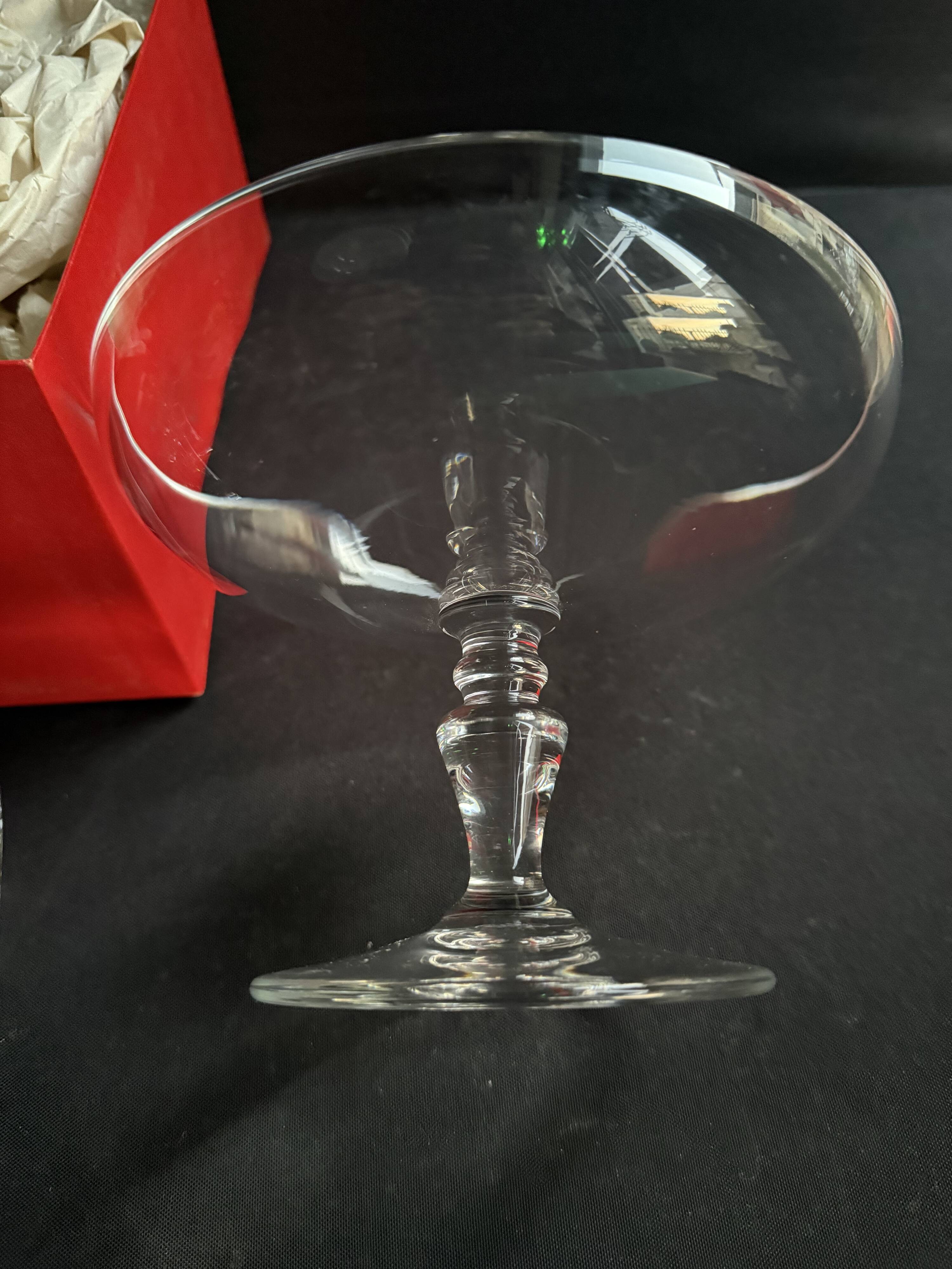 Coupe sur pied Baccarat Vence estampillée en coffret