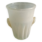 Beige fluted ear-shaped glass paste bucket