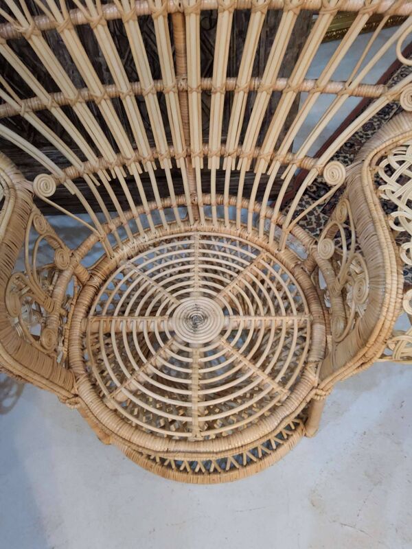 Paires de fauteuils emmanuelle Emmanuelle