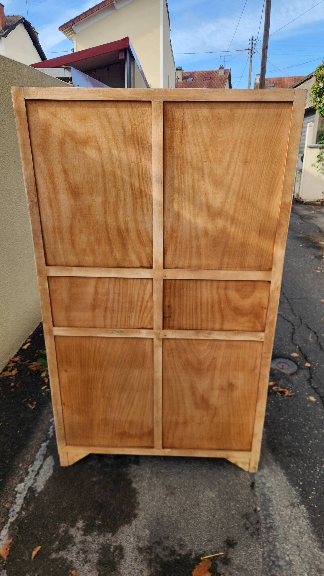 Mado buffet vintage from the 1960s - In sanded raw wood
