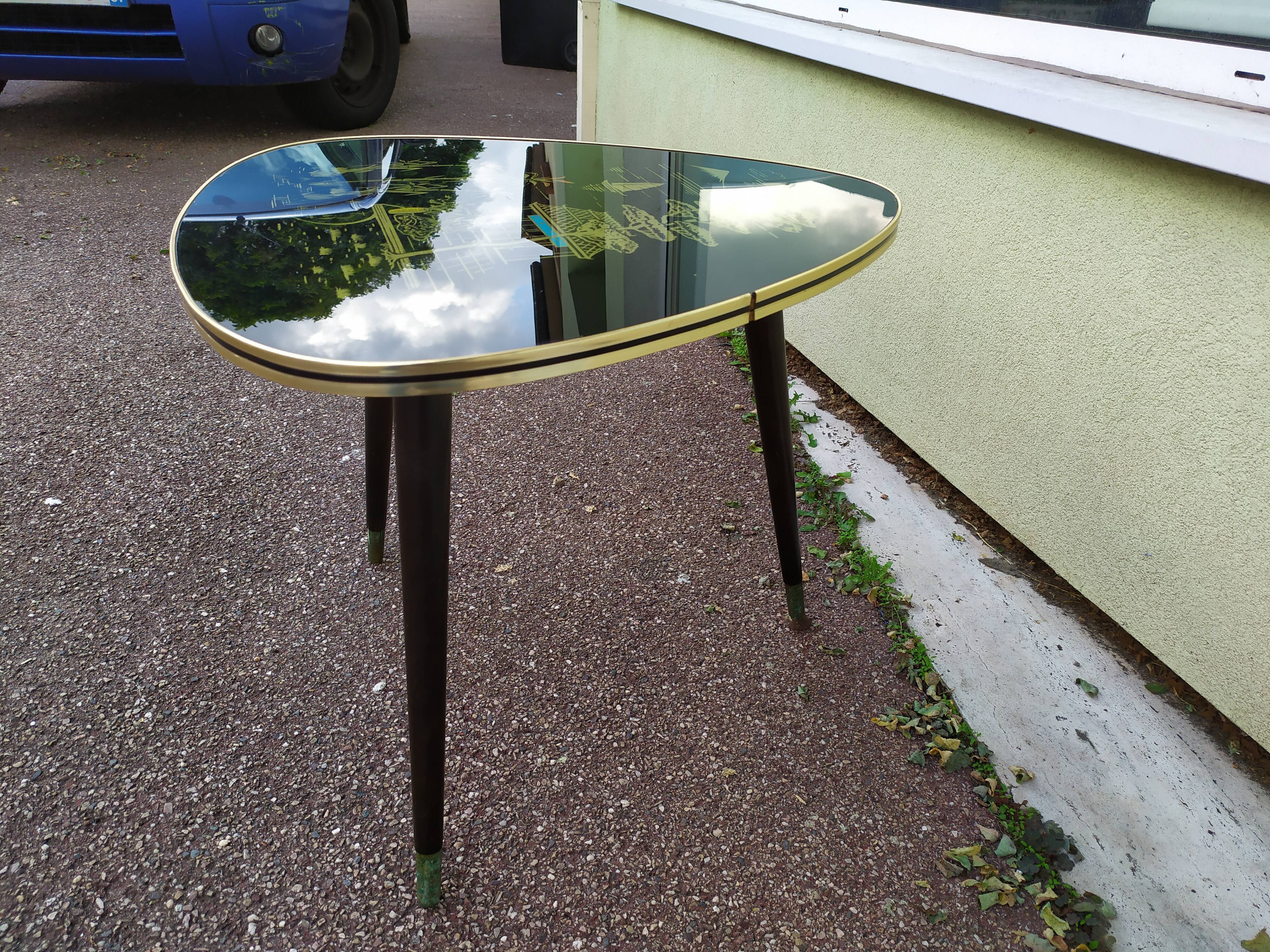 Coffee table formica vintage chinese tripod décor