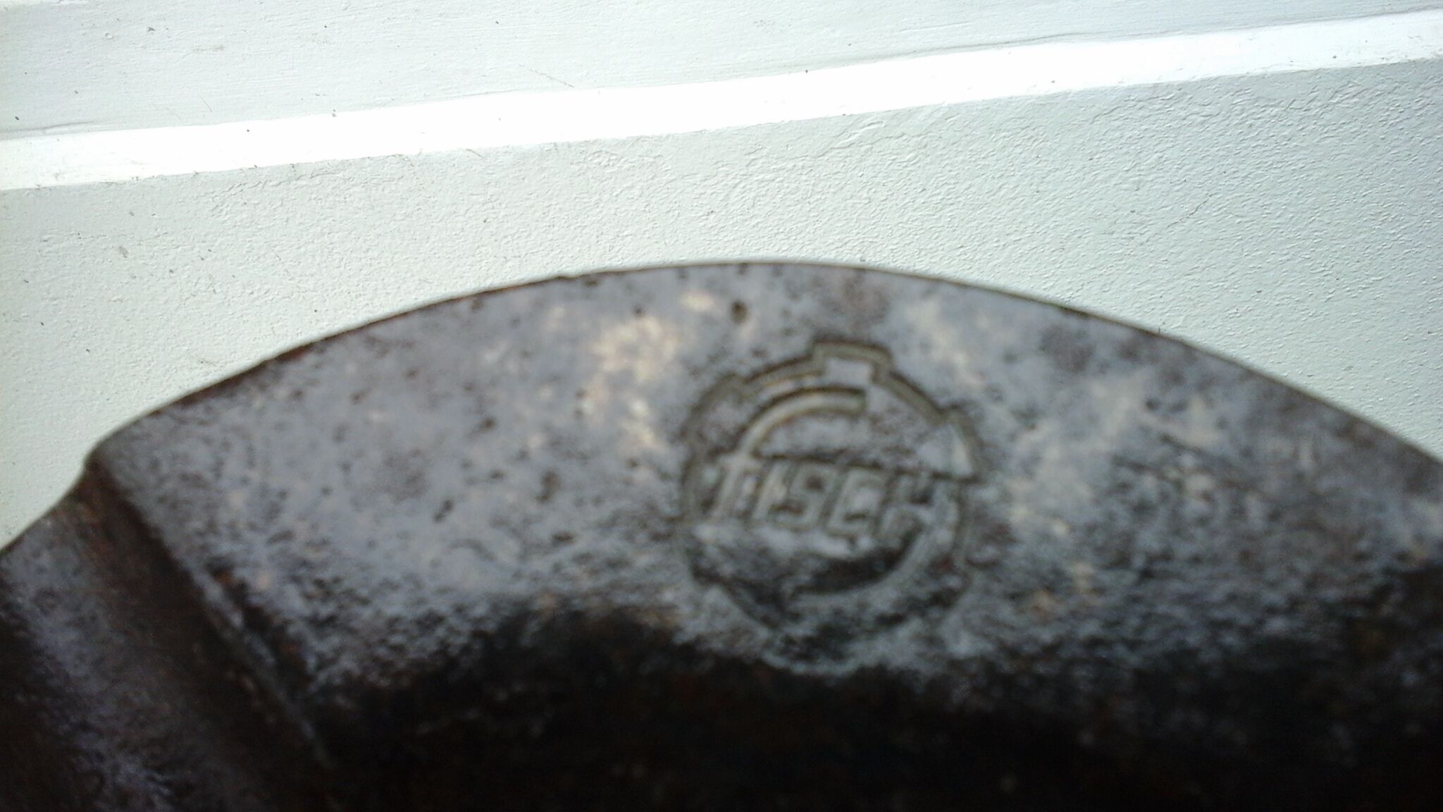 Vintage metal snake ashtray