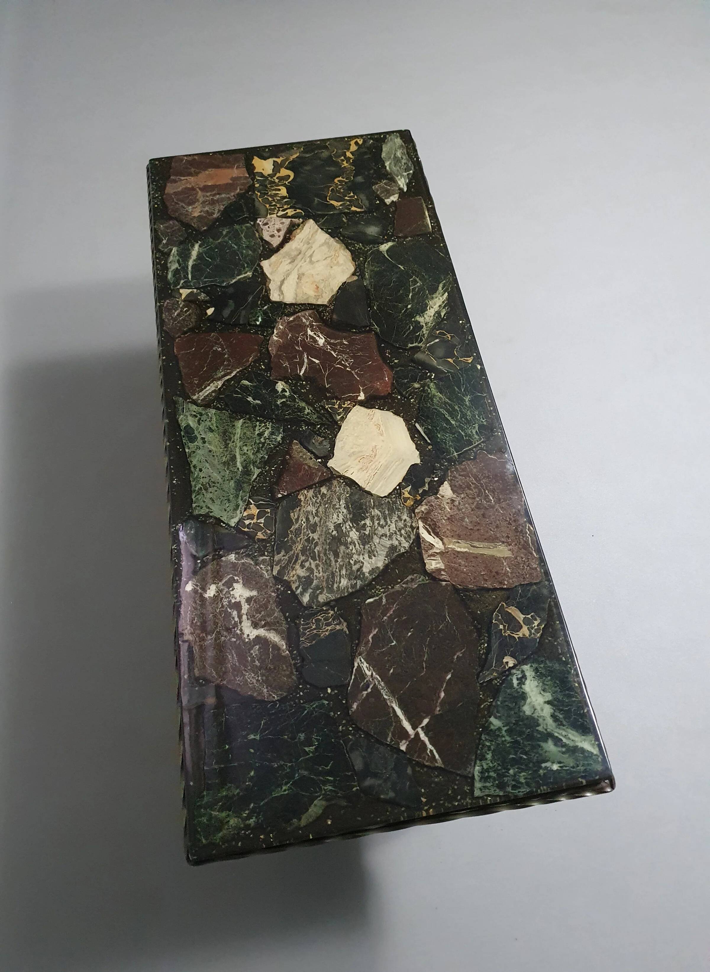 Table basse en résine/marbre années 70