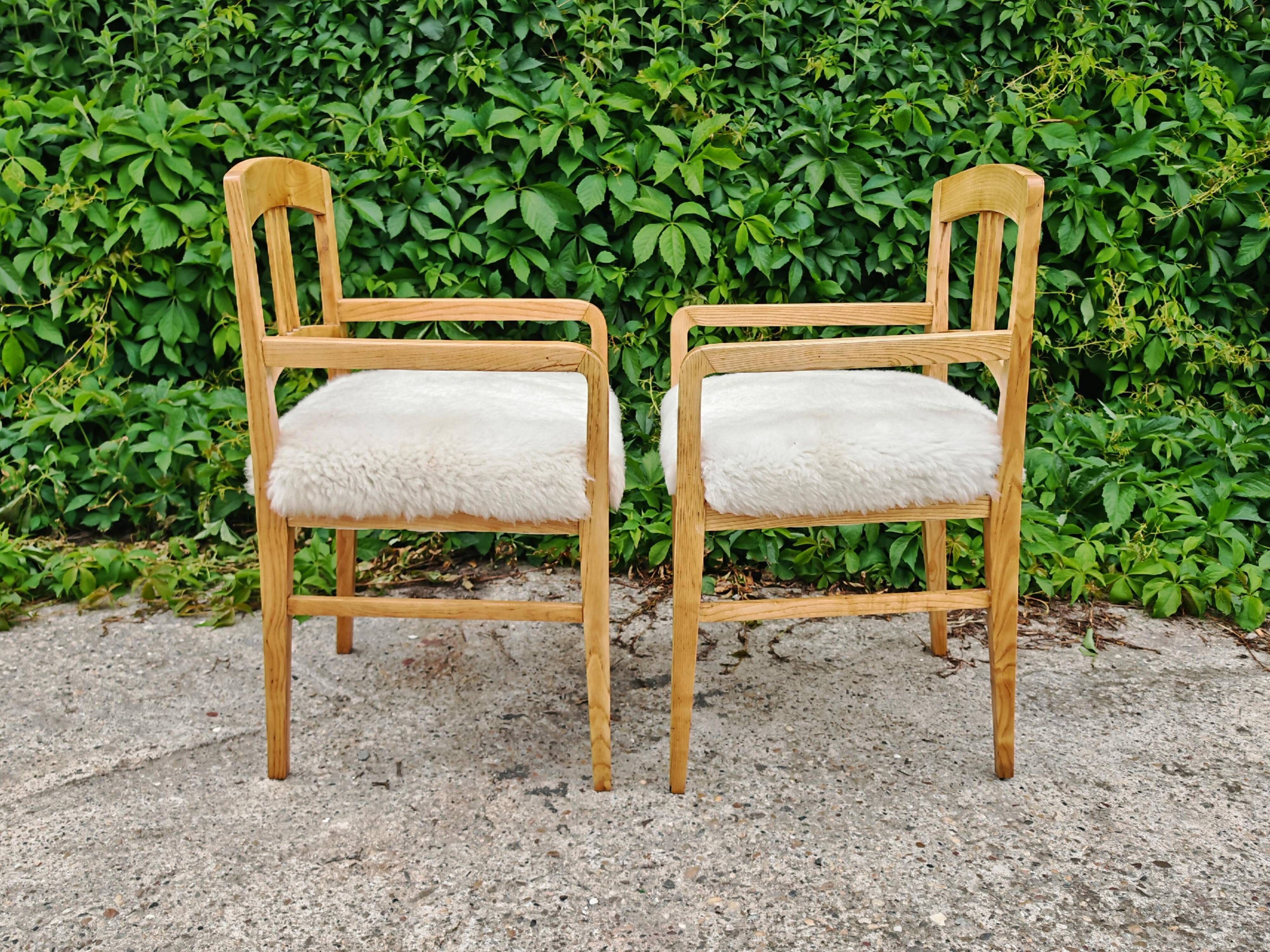 Pair of Jugendstil armchairs in solid ash and sheepskin 1910