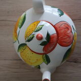 Théière décor fruits en céramique