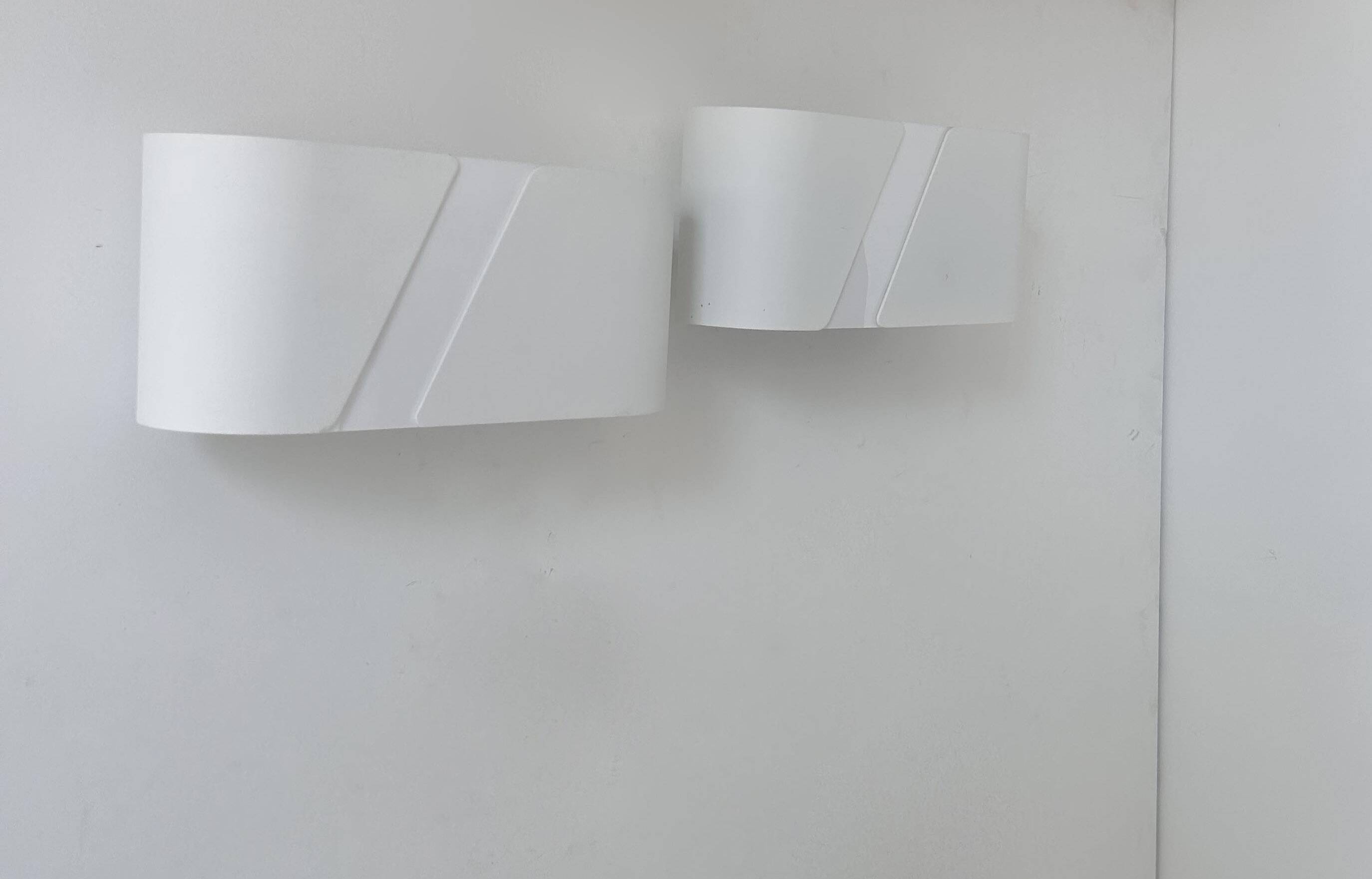 Pair of wall lights in matt white metal and perspex, Holland 1980