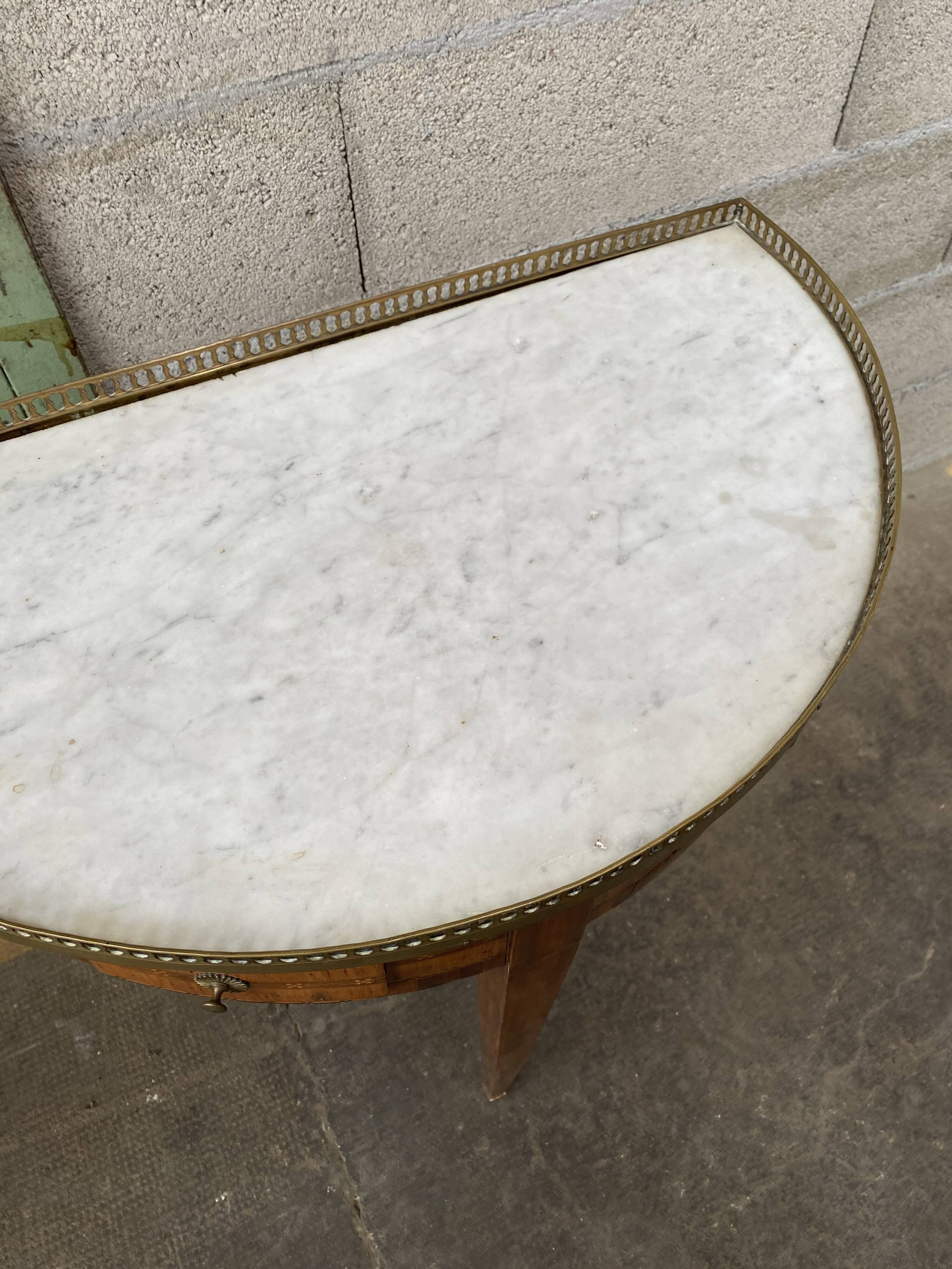 Half moon table