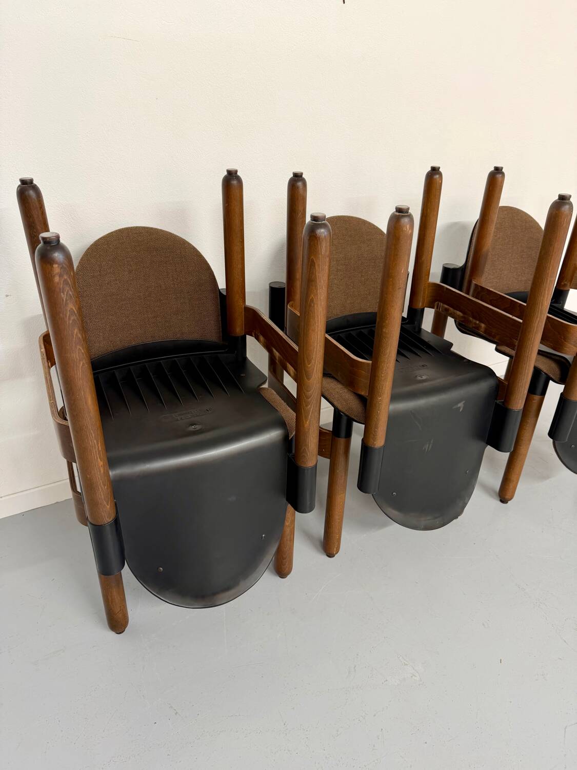 Set of 8 postmodern THONET FLEX chairs designed by Gerd Lange, vintage 80s.